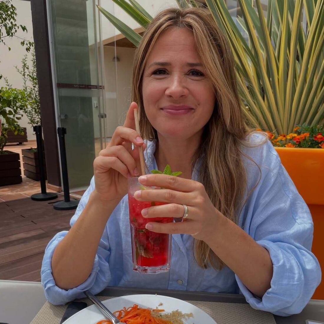 Sílvia Alberto partilha momentos de domingo com Iñigo Pérez e os filhos, Pedro e Emília.
