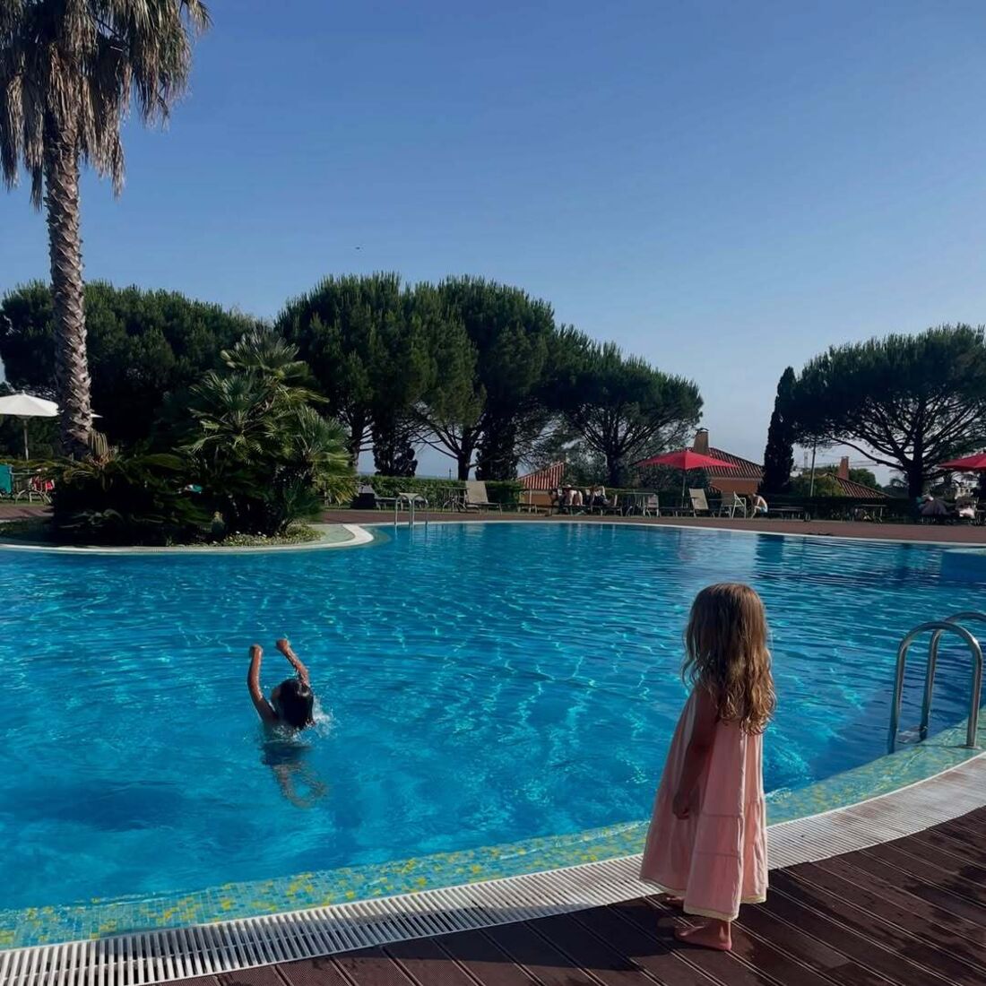 Sílvia Alberto partilha momentos de lazer com Iñigo Pérez e os filhos Pedro e Emília