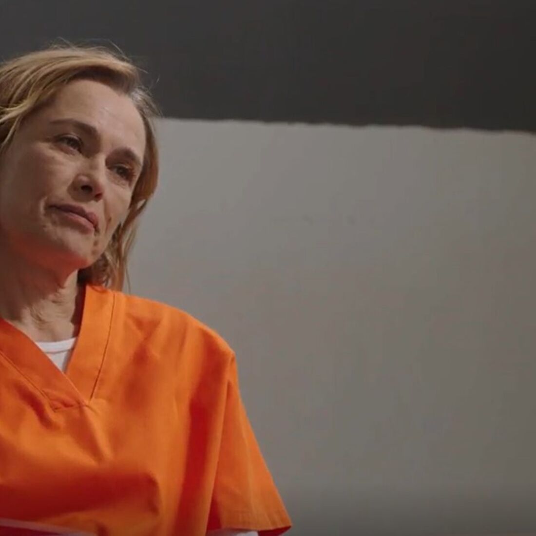 Olga ameaça Helena na prisão por acusações na morte de António