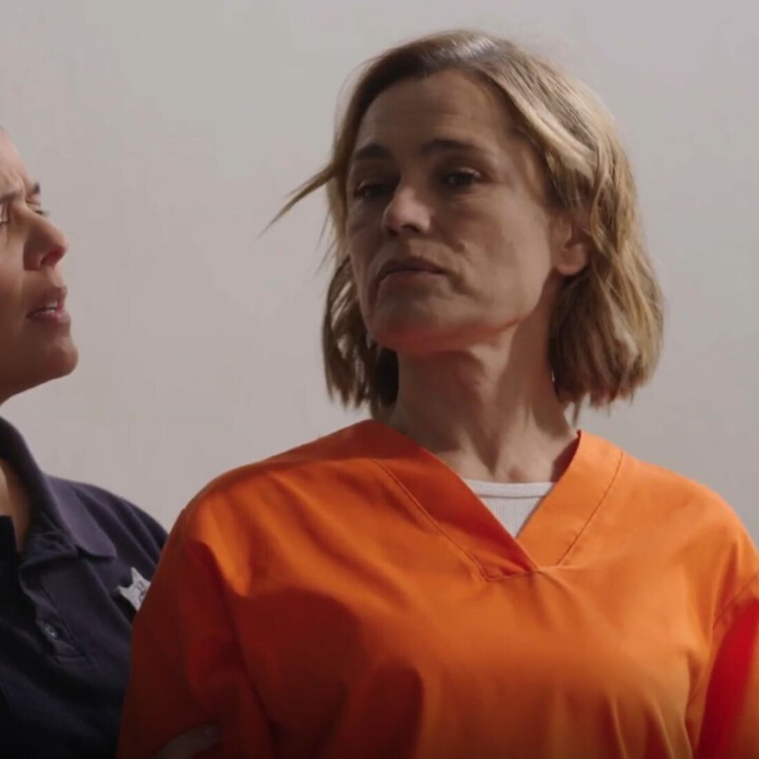 Olga ameaça Helena na prisão por esta a acusar da morte de António