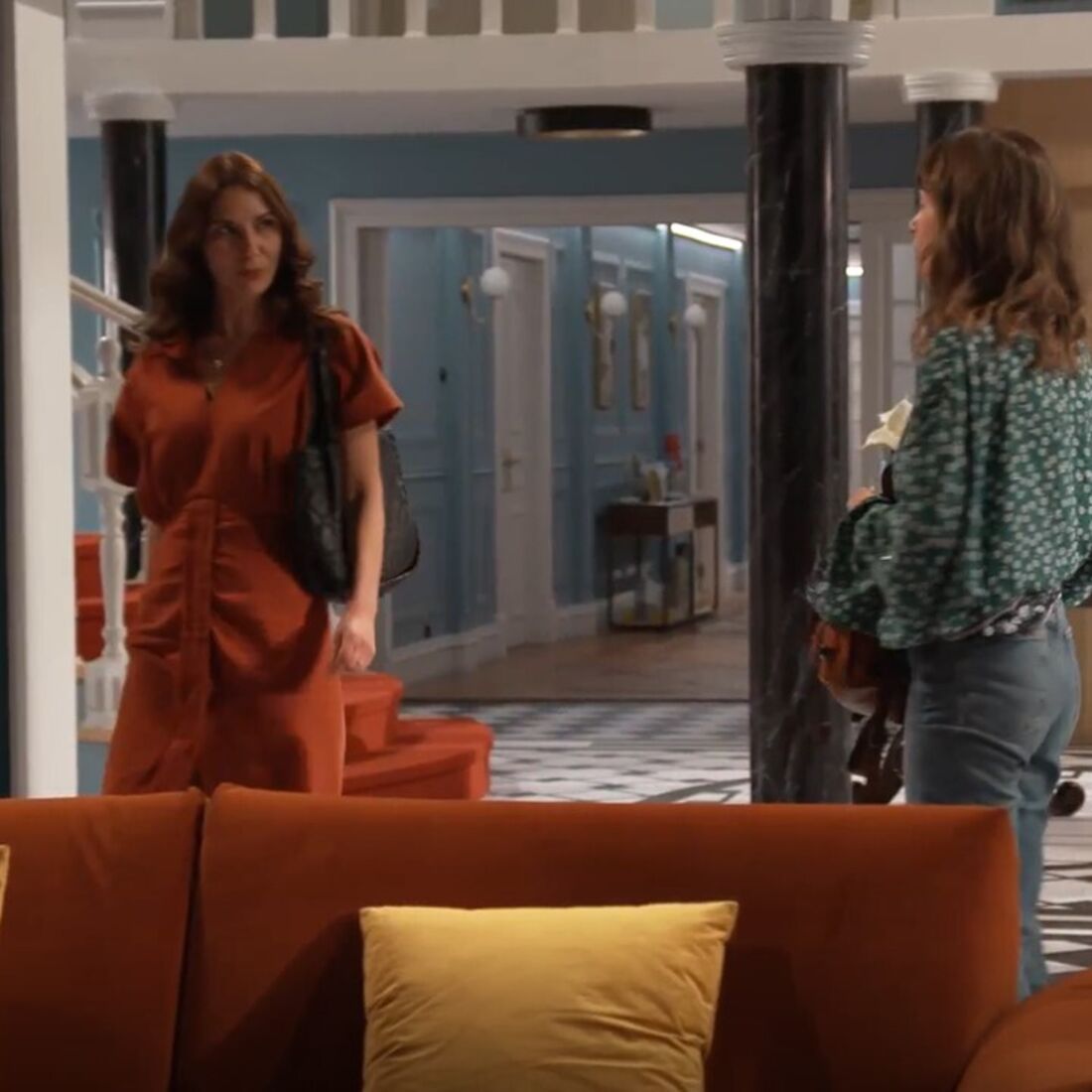 Olga pressiona Laura a cooperar para unir Miguel e Tomás