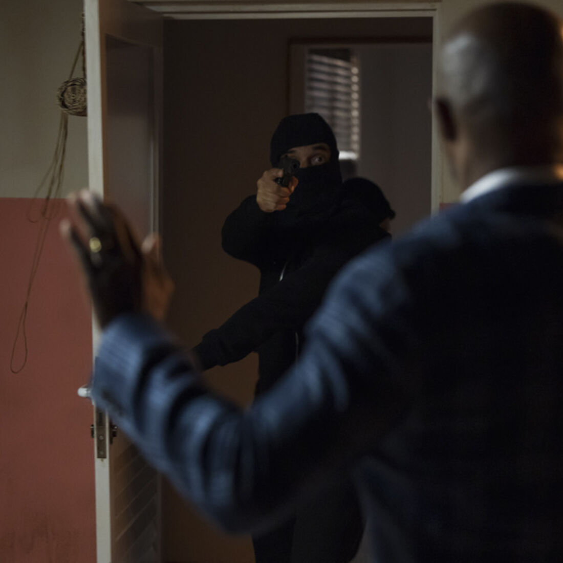 Miro e Alba roubam um milhão de euros a Lukenia, num plano em 'A Fazenda'