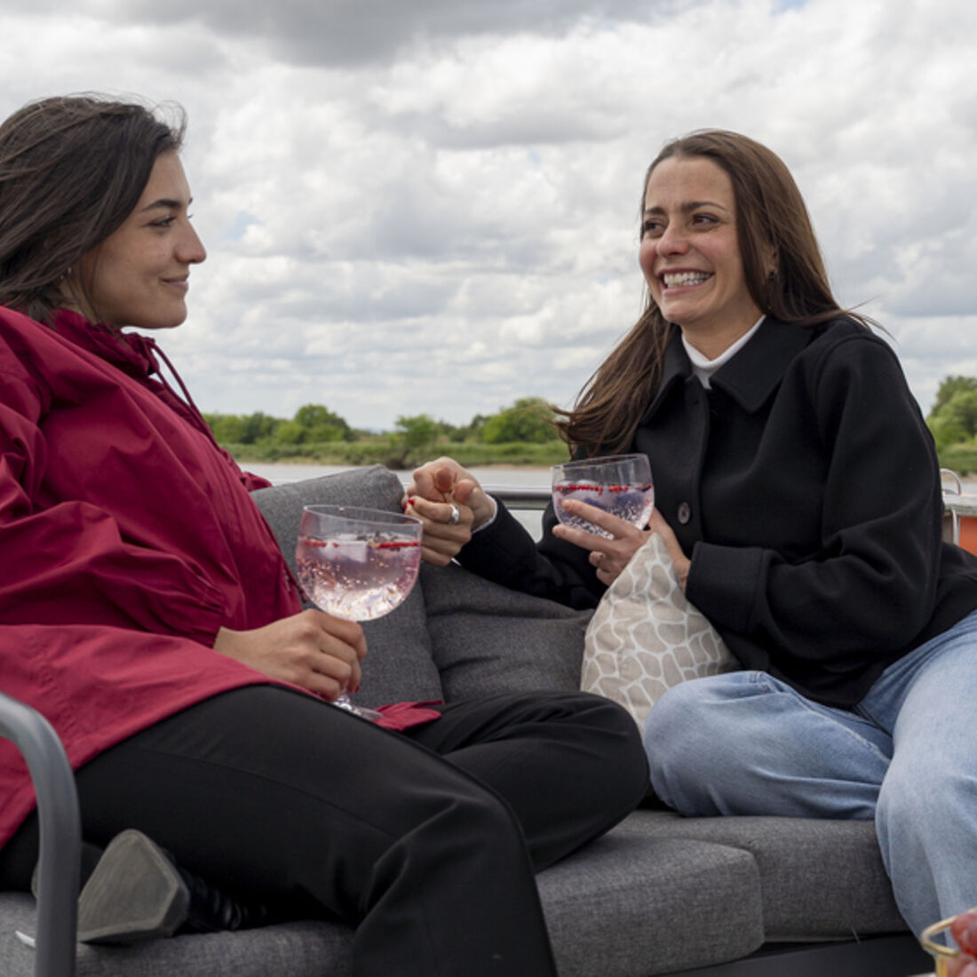 A Herança: Vicente atira Beatriz e Sofia para a morte