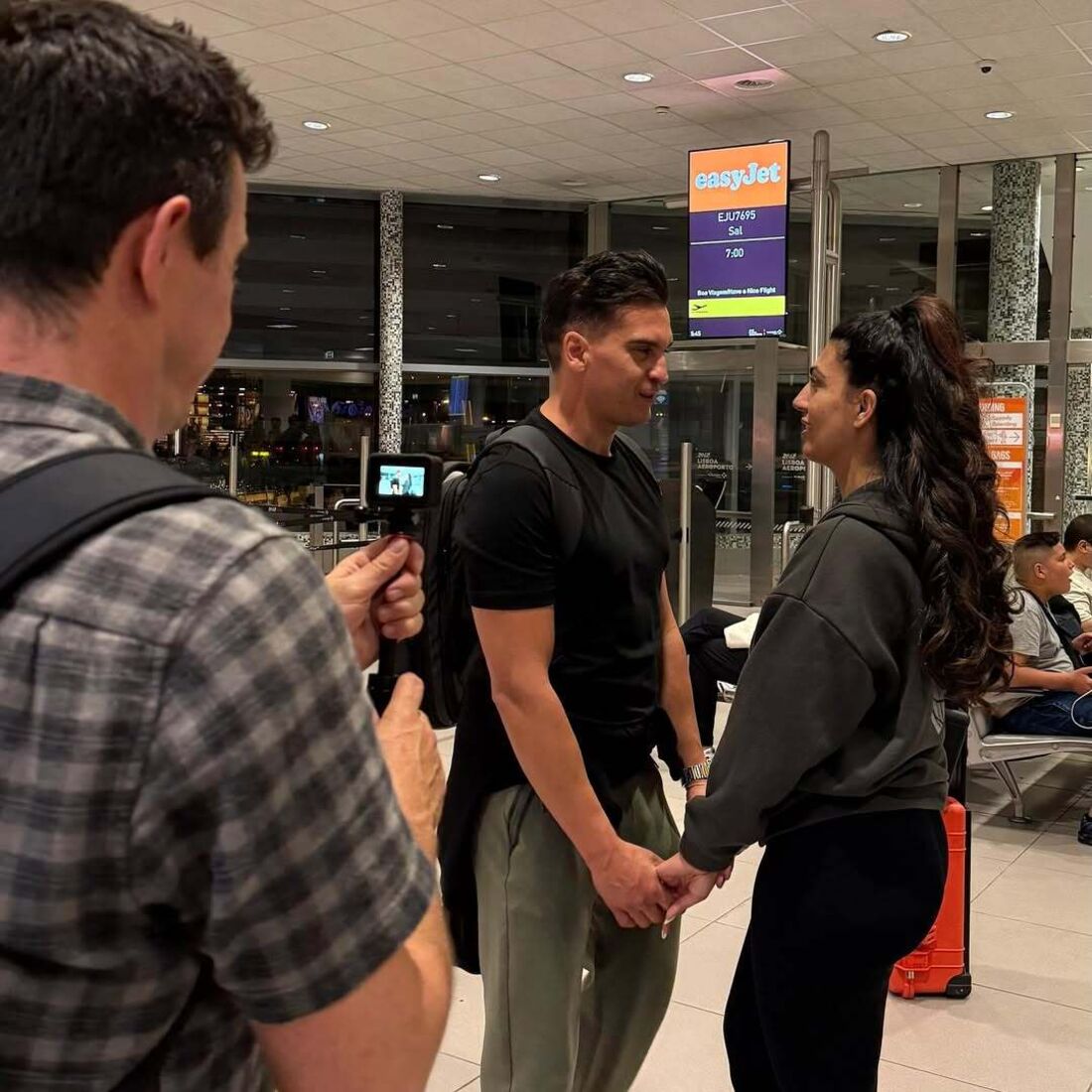 Carla declara-se ao marido Nelson após o fim de Casados à Primeira Vista