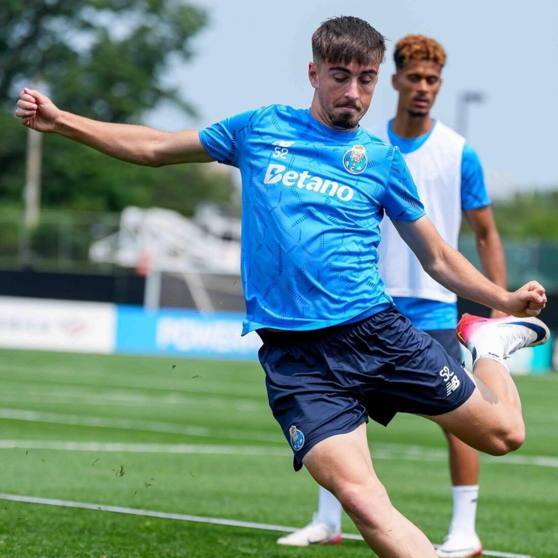 Martim Fernandes sofre acidente após Mundial de Clubes e vai ao hospital