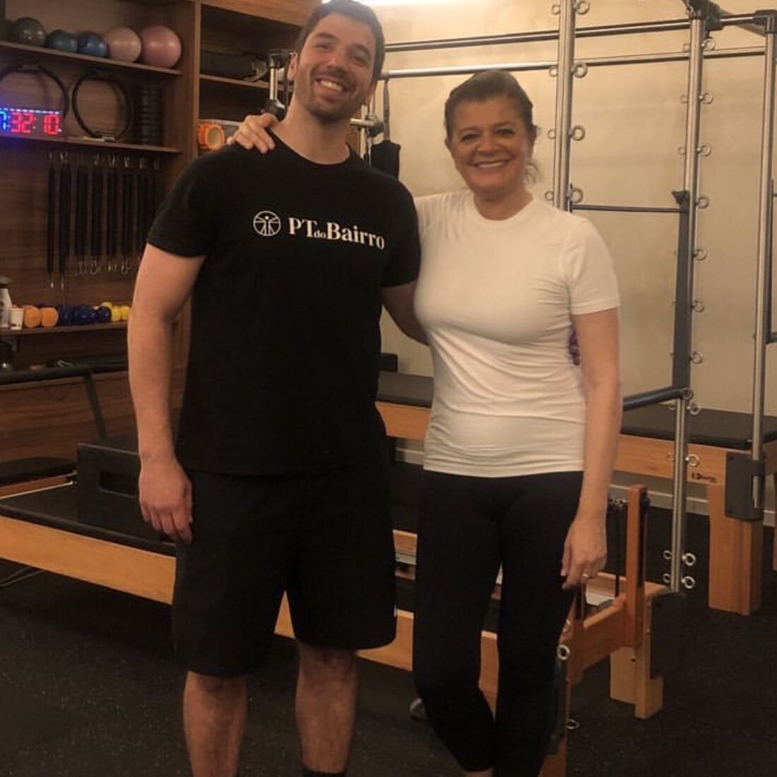 Júlia Pinheiro revela a sua rotina de fitness com PT no ginásio