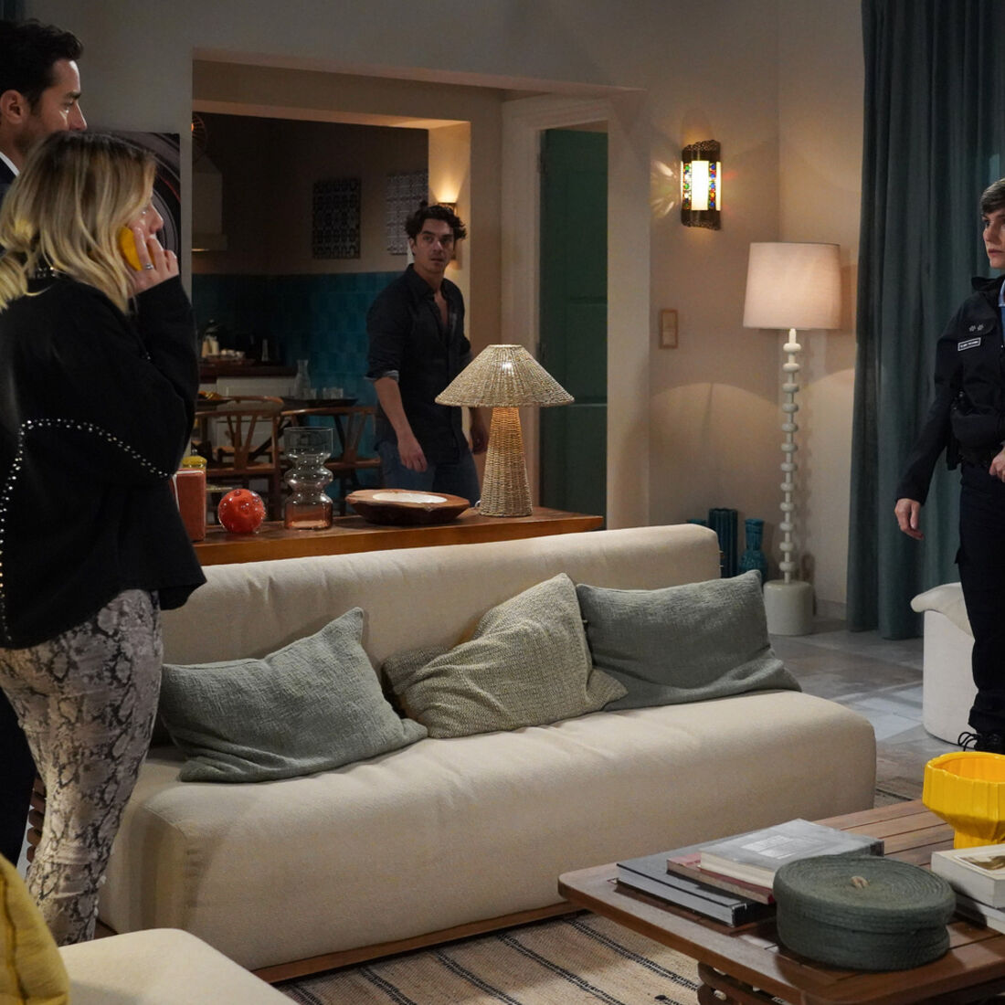 Teresinha e Gonçalo denunciam o desaparecimento de Sofia e Beatriz no rio Vicente