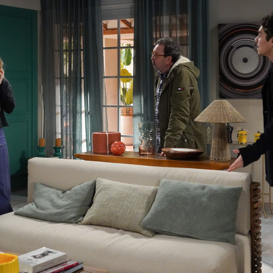 Teresinha e Gonçalo reagem ao desaparecimento de Sofia e Beatriz no rio