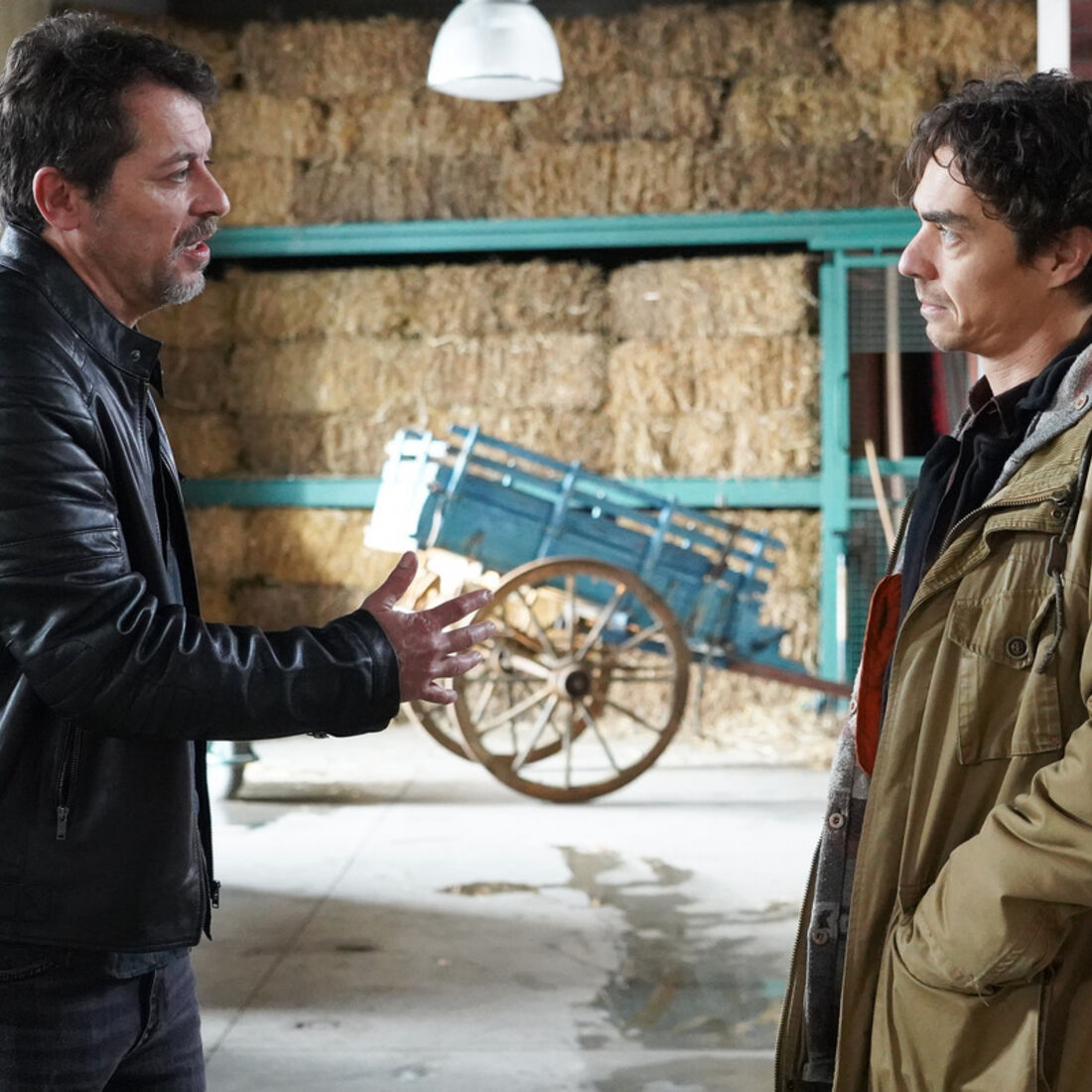 Gonçalo e Otávio unem-se para encontrar Beatriz e Sofia, após o desaparecimento na trama da SIC