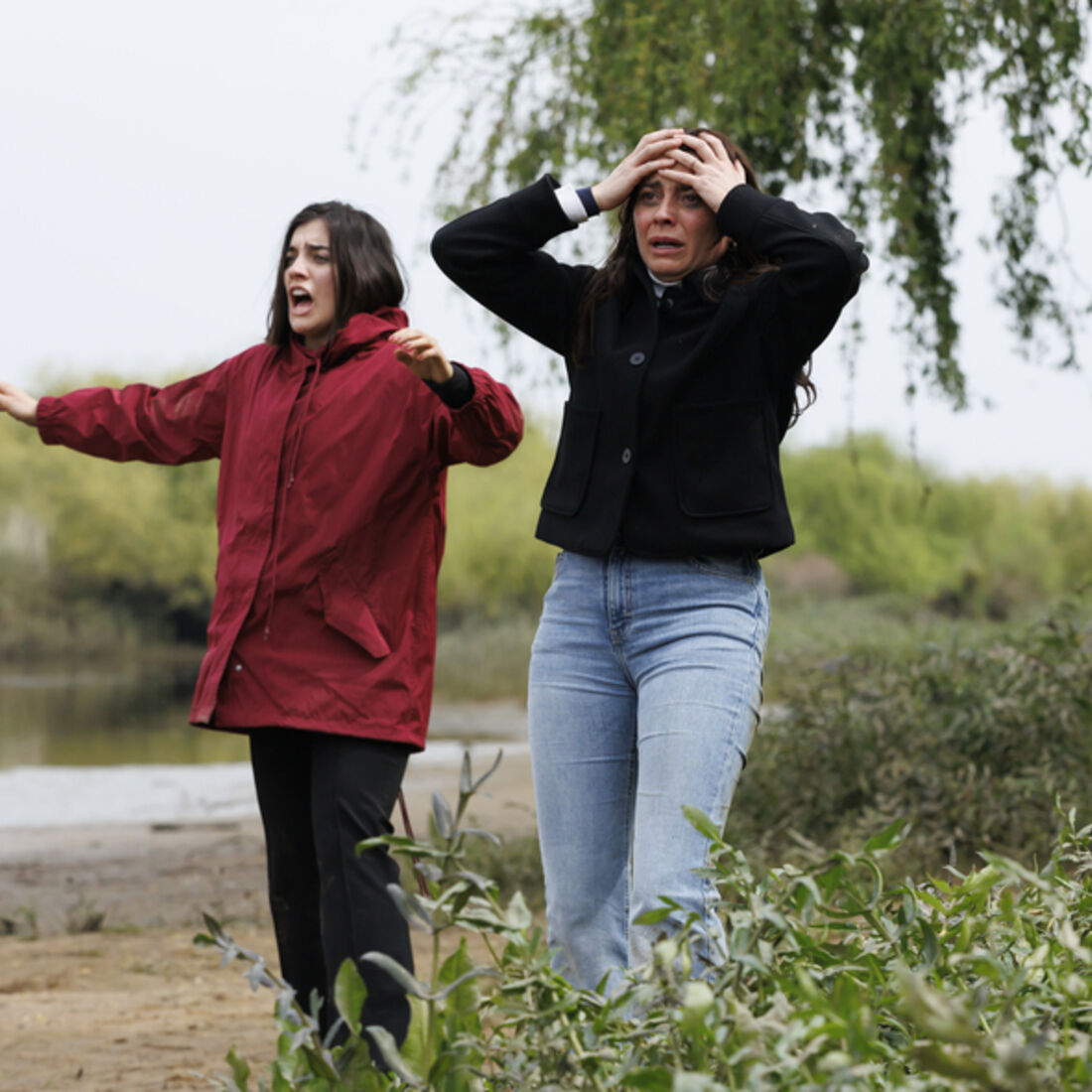 Sofia e Beatriz são resgatadas e escapam da morte na novela A Herança