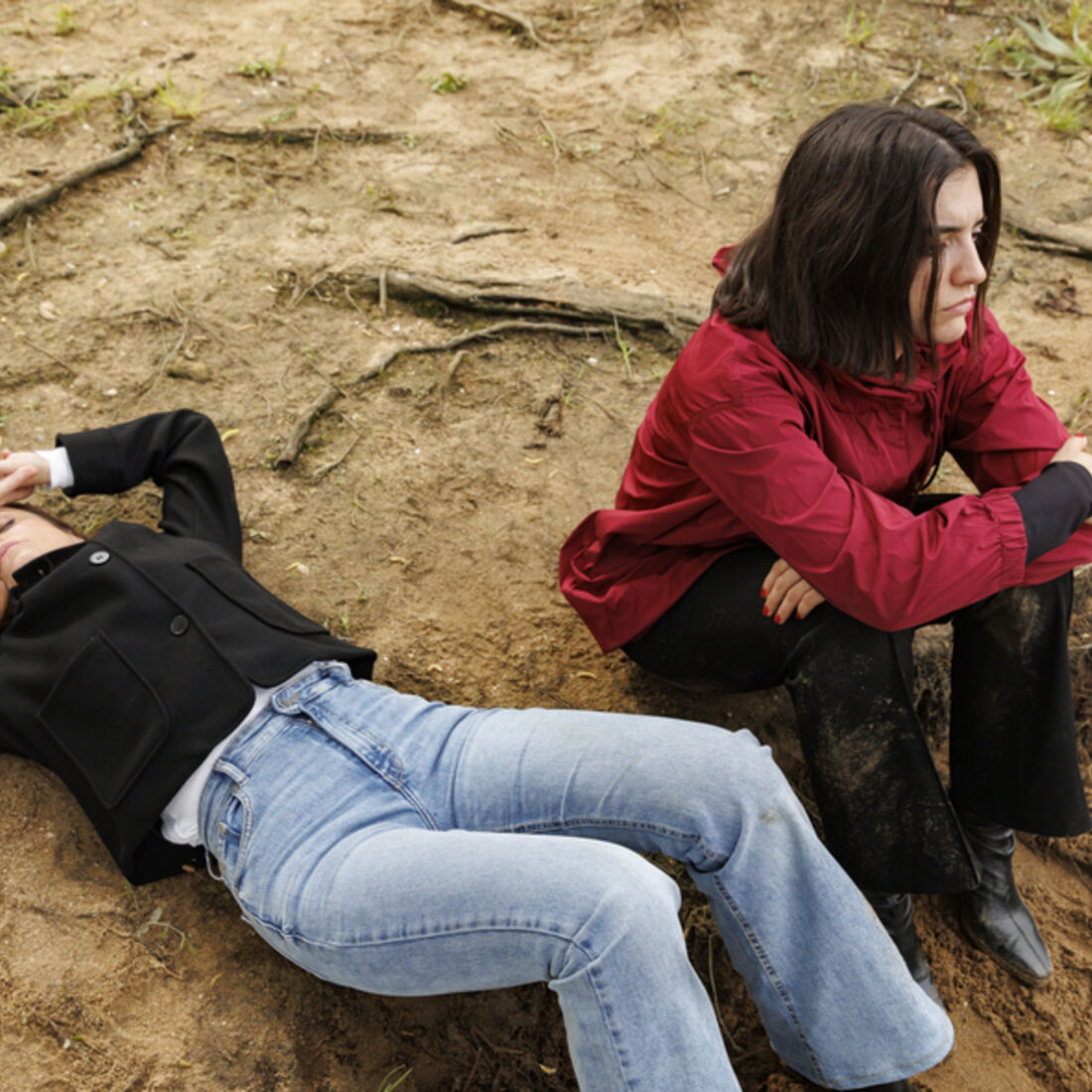 Sofia e Beatriz escapam da morte após serem salvas por um pescador