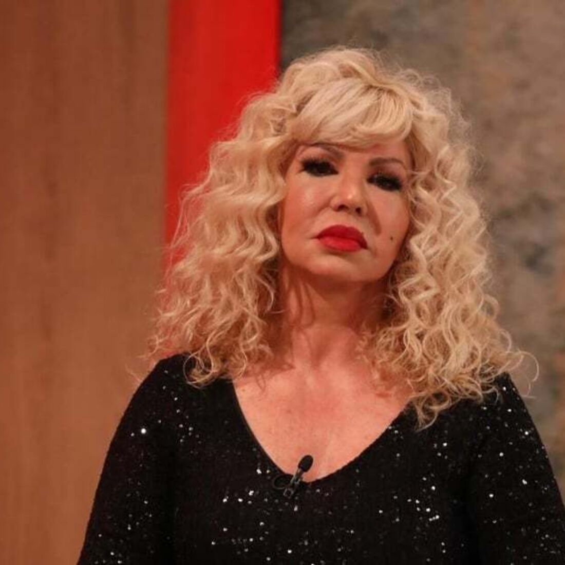 Kina, estilista conhecida nos anos 80 e 90, entra no Big Brother