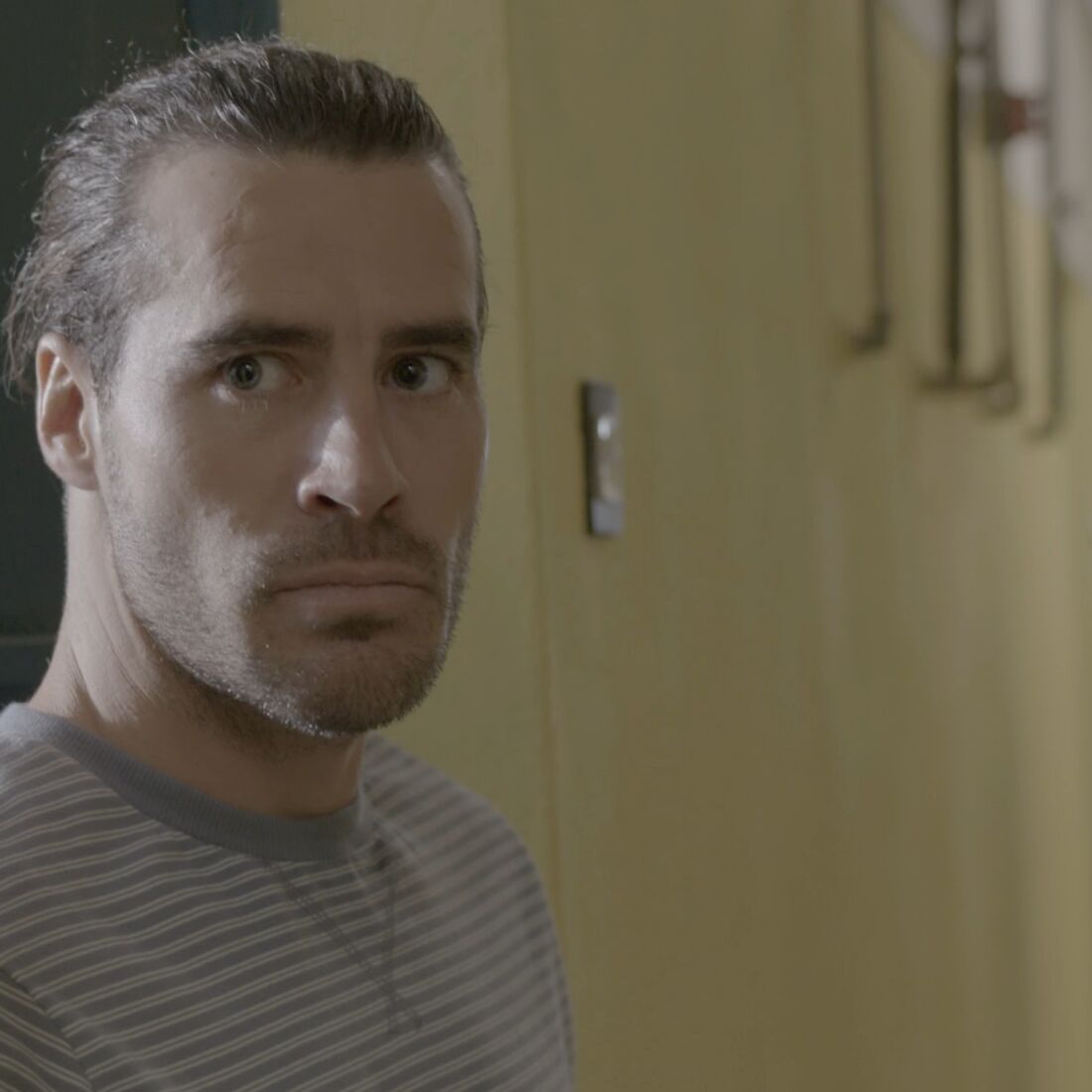 JD enfrenta dilema na prisão após plano de fuga falhado