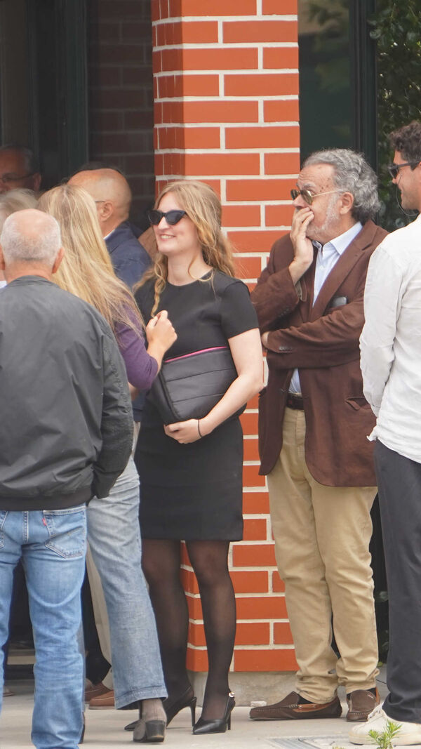 Funeral de Jacinto Pedrosa em Vieira de Leiria, com a presença de Alexandra Lencastre e família