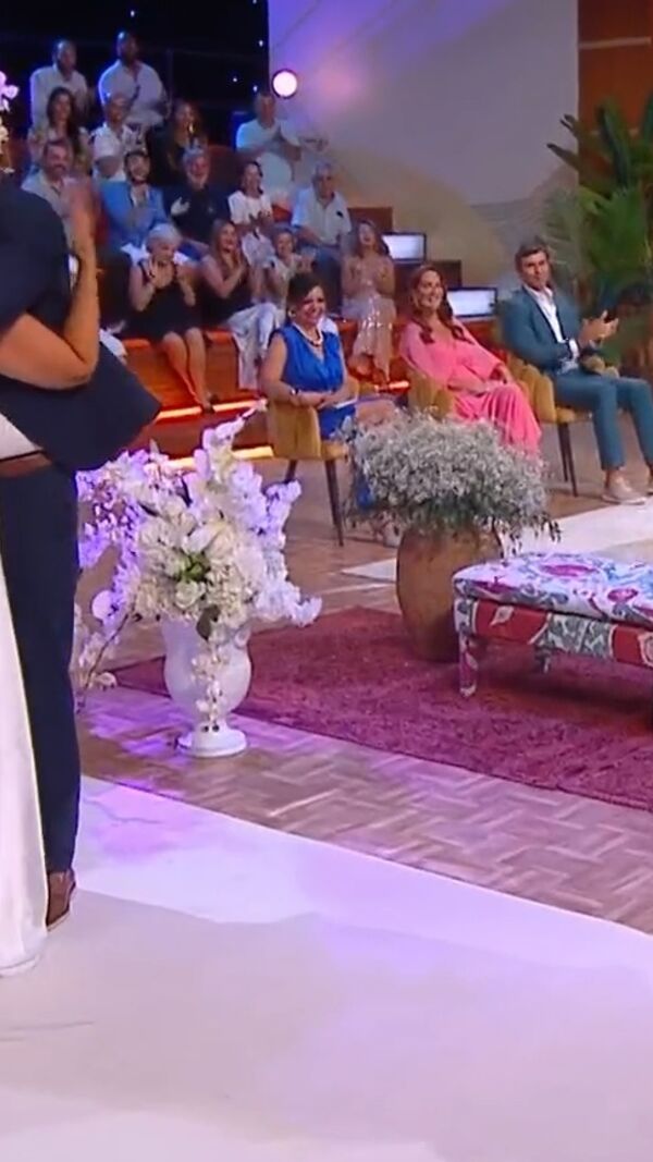 Raquel e João Ricardo casam em programa da SIC, com momentos emotivos e surpresas