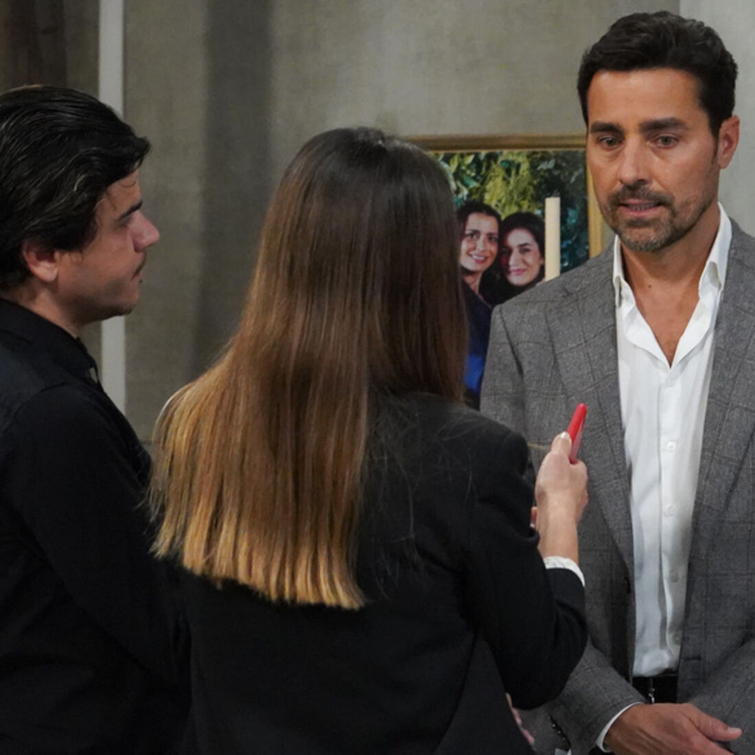 Vicente dá uma entrevista a lamentar a morte