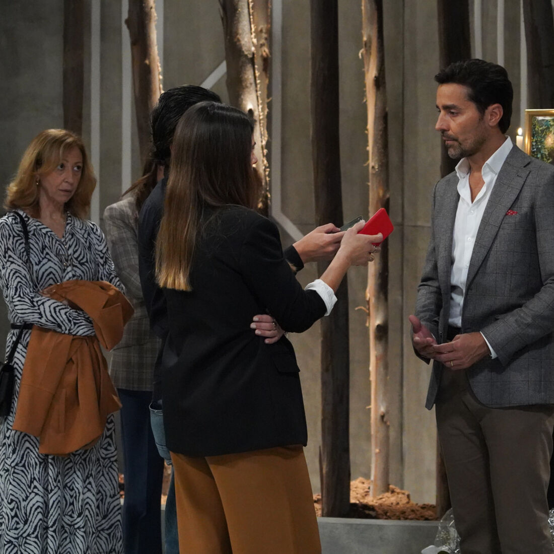 Vicente dá uma entrevista sobre o desaparecimento