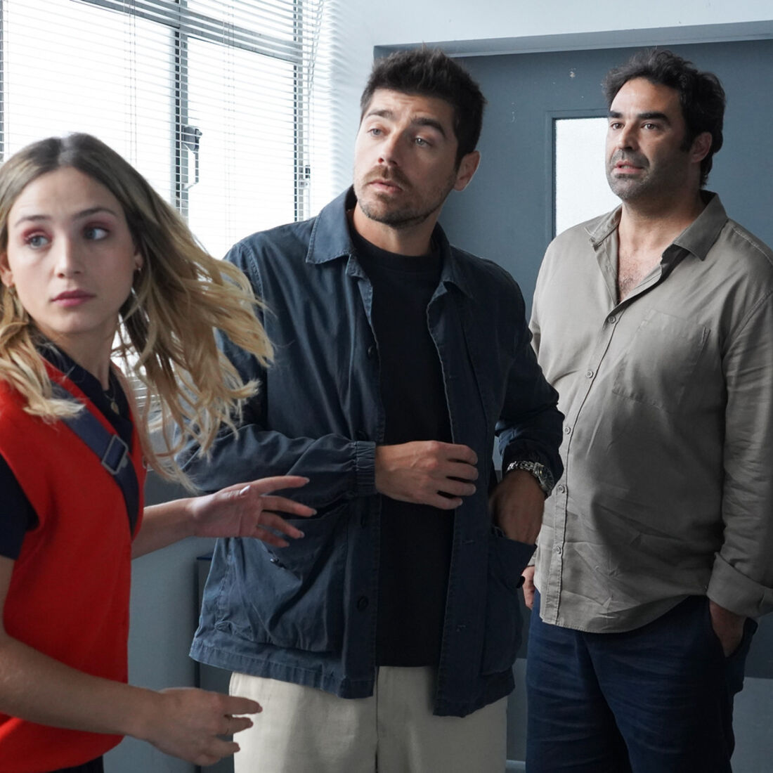 Helena escapa, mas enfrenta tetraplegia após plano falhado de Olga.
