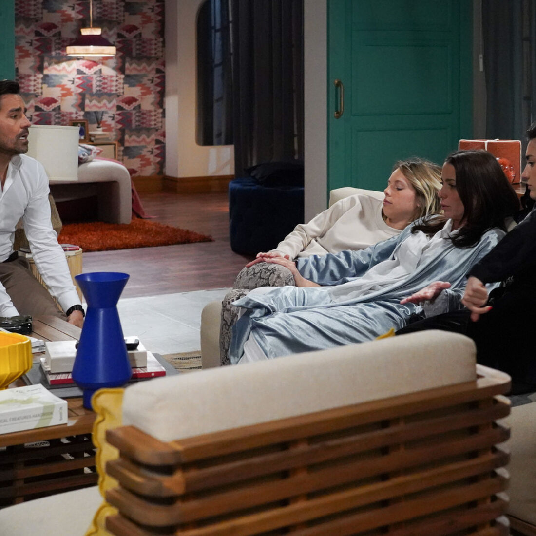 Em A Herança, Sofia e Beatriz unem-se a Gonçalo contra Vicente