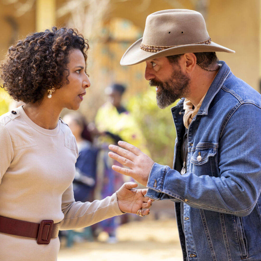 Lukenia sofre AVC após discussão com Gaspar em A Fazenda