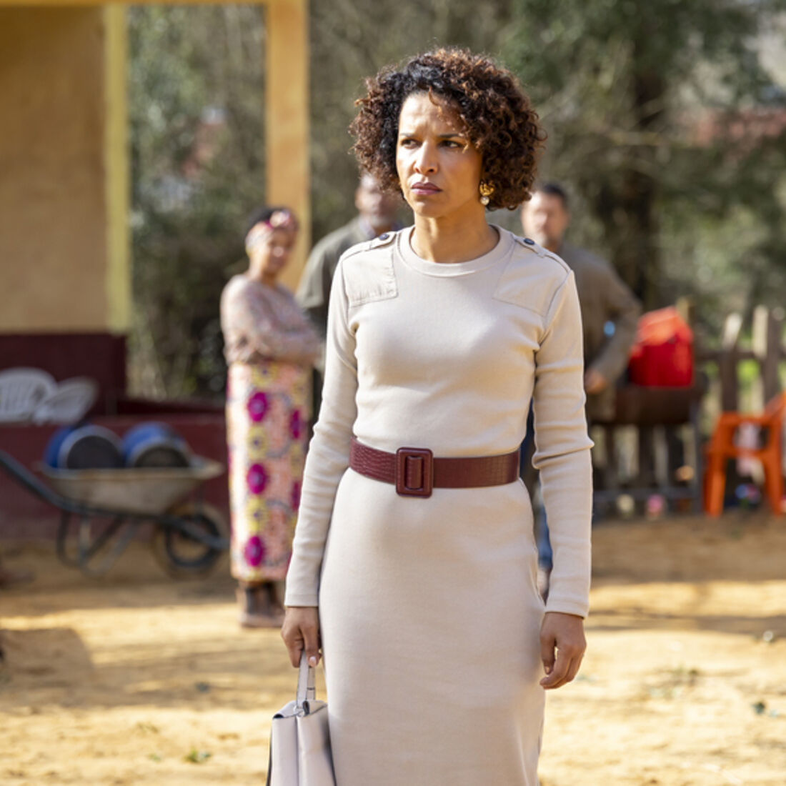 Lukenia sofre AVC após discussão com Gaspar em A Fazenda