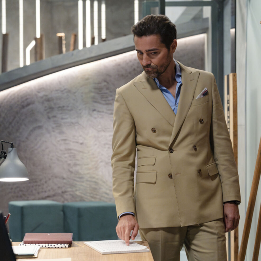 Sofia e Beatriz investigam Vicente, com receio de um plano de morte em Ribeira Fria