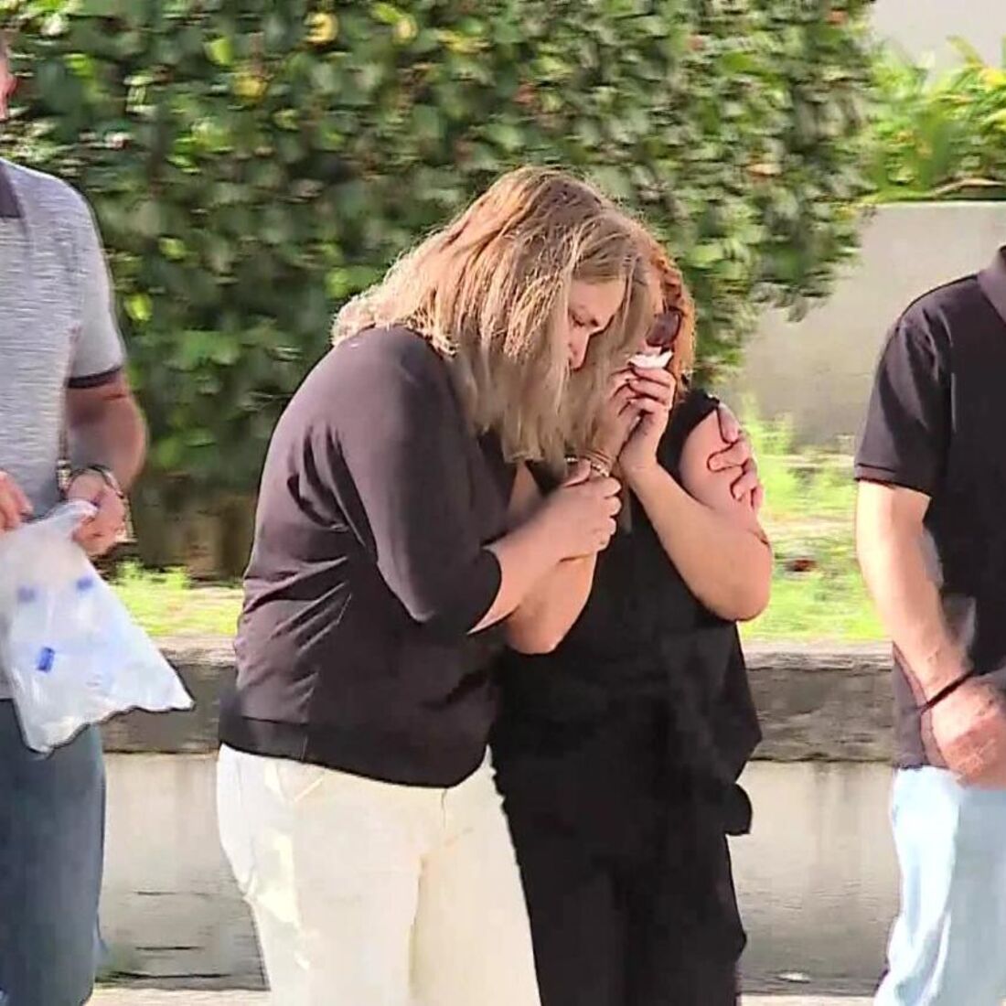 Sofrimento durante o velório de Diogo Jota e do irmão