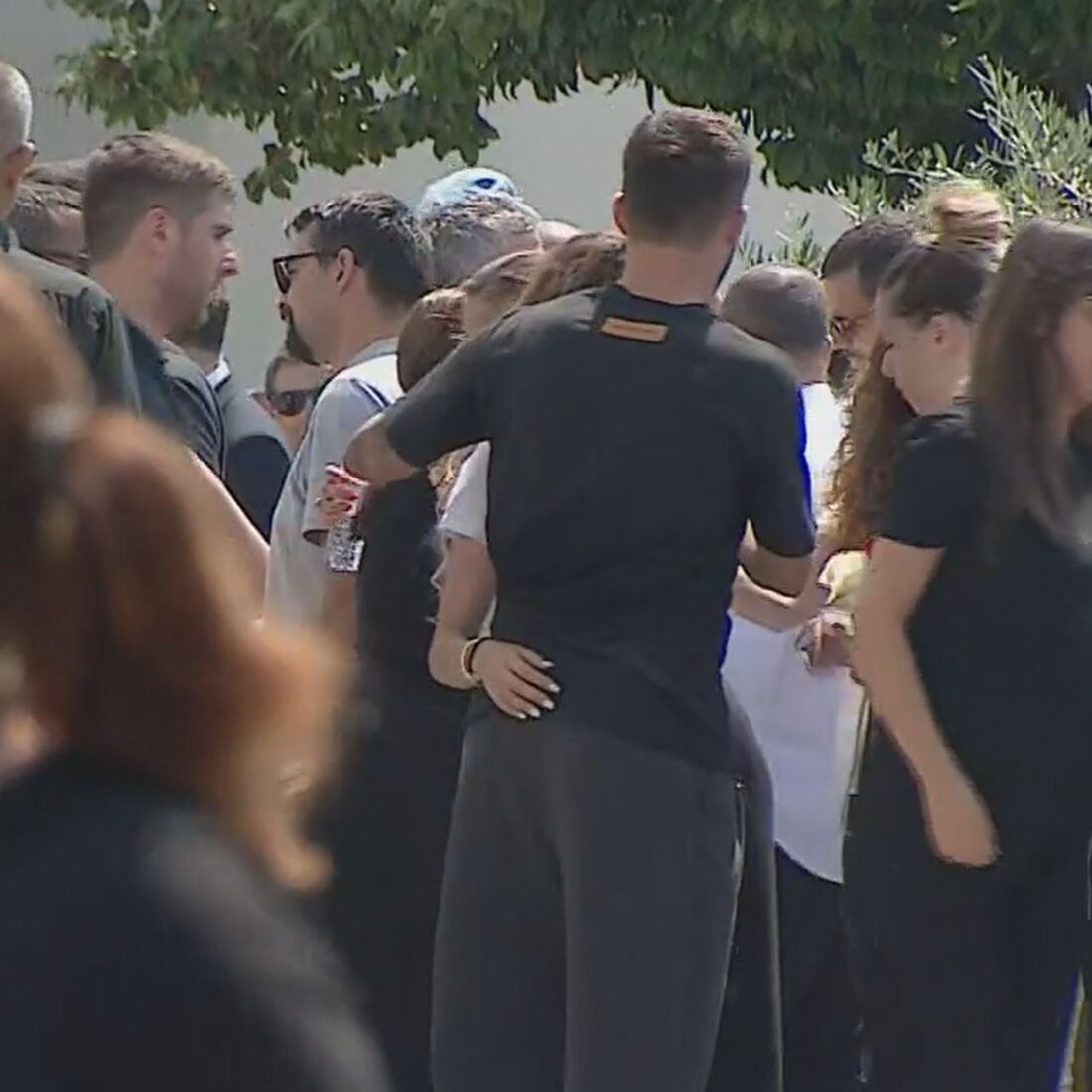 Rúben Neves apoia família e amigos de Diogo Jota em cerimónia