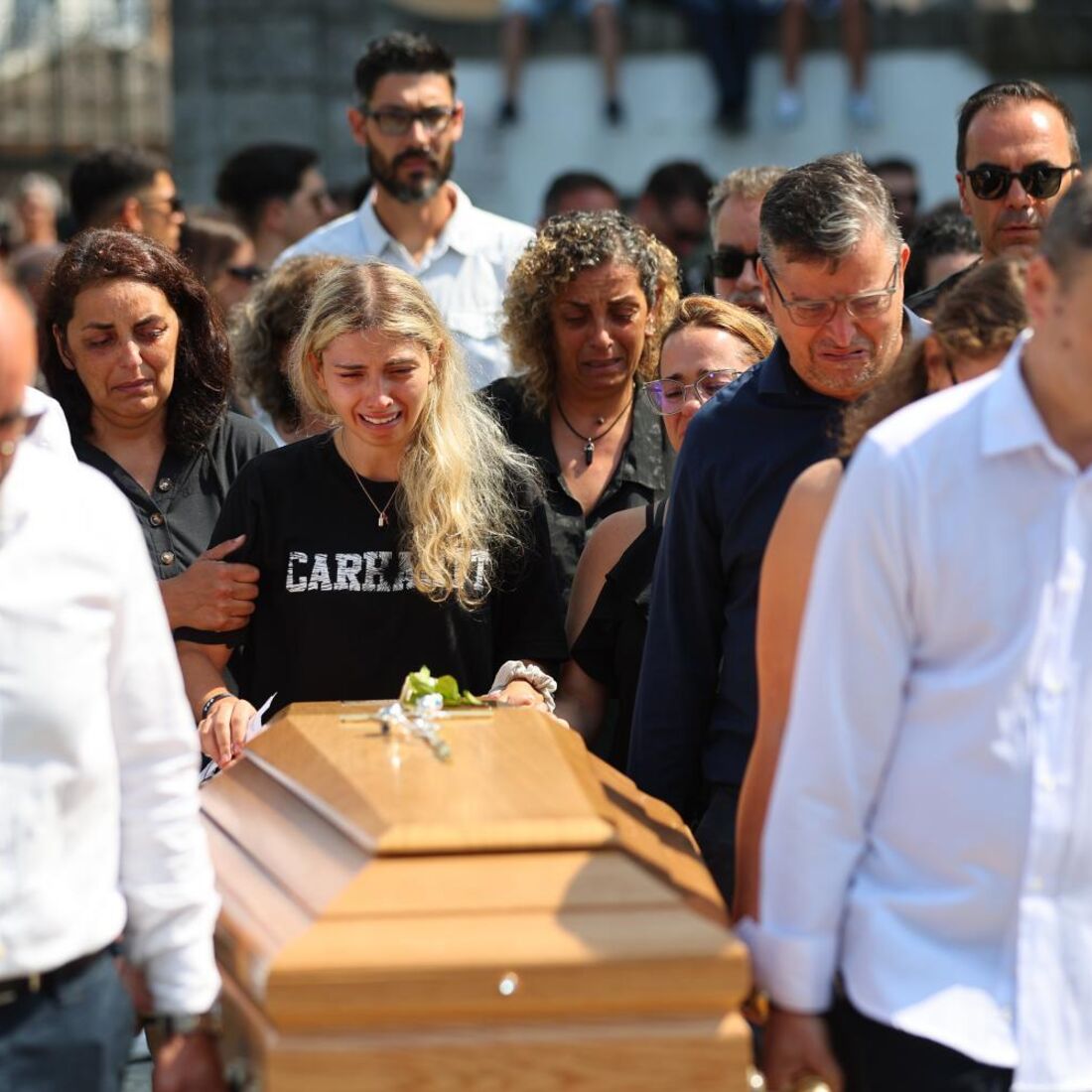 Cerimónia fúnebre de André Silva e Diogo Jota comove familiares e amigos