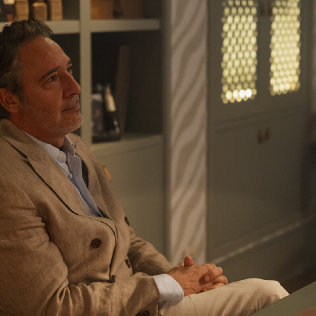 Gaspar ameaça Miguel com uma arma após o casamento com Lukenia