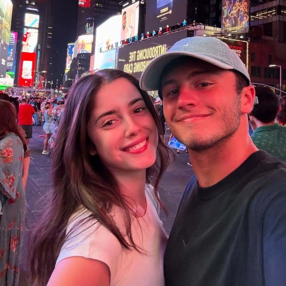 Madalena Aragão acompanha João Neves nos Estados Unidos e aproveitam folga em Nova Iorque