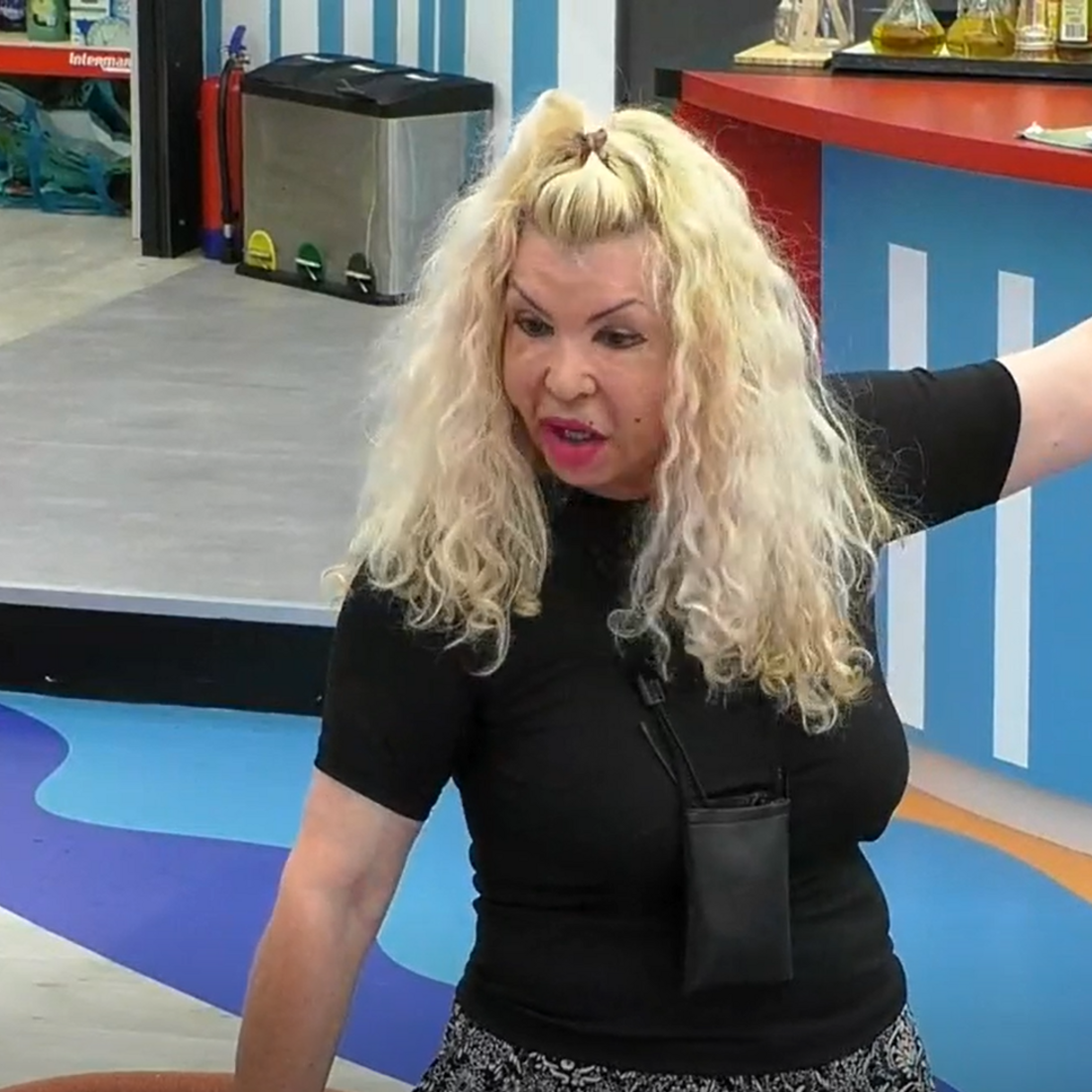 Kina emociona-se após discussão com Catarina Miranda no Big Brother, mas resolvem tudo com um abraço