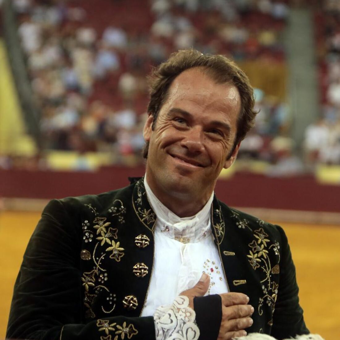 João Moura Caetano apoia Luíza Abreu no Big Brother, sobrevoando a casa