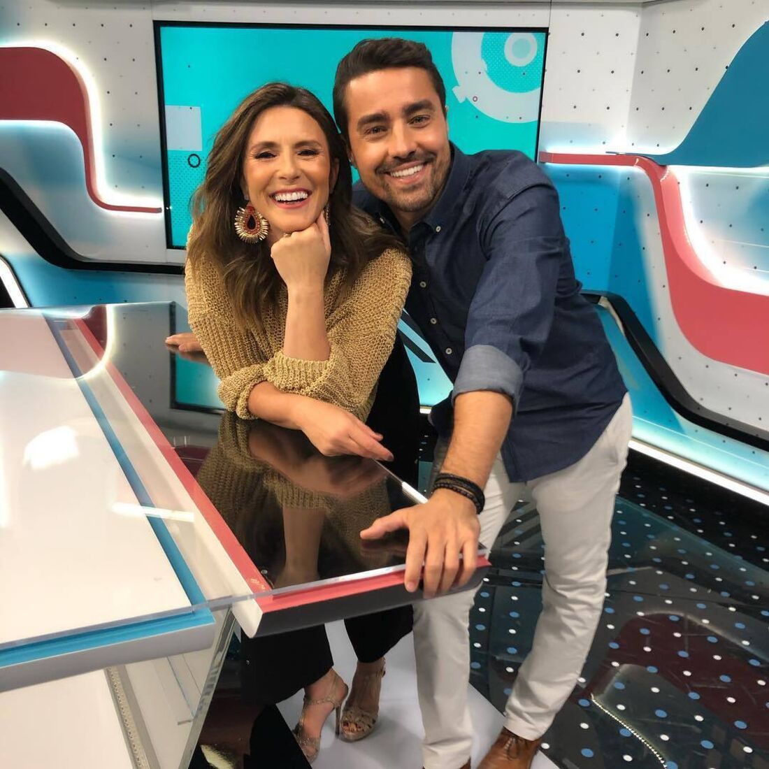 Sofia Cerveira e Ricardo Pereira no programa 'E-Especial'