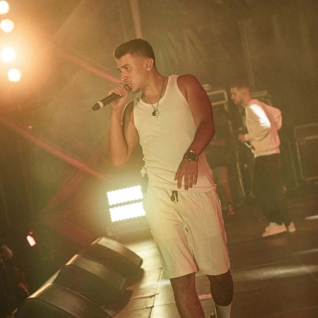 Fanny Rodrigues apaixonada por Detchi, cantor e ator de 'Morangos com Açúcar'