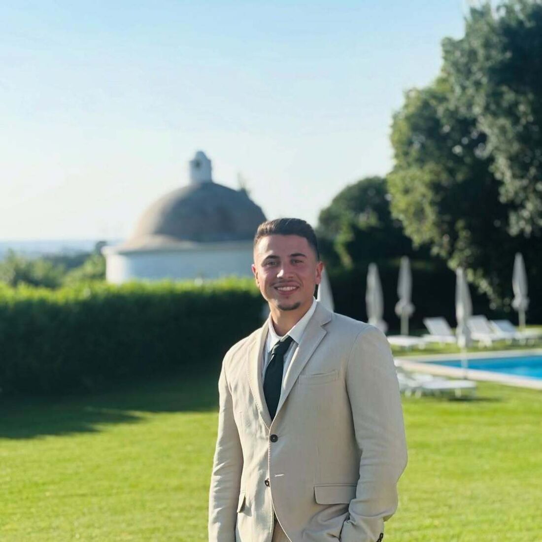 Fanny Rodrigues apaixonada por Detchi, cantor e figurante