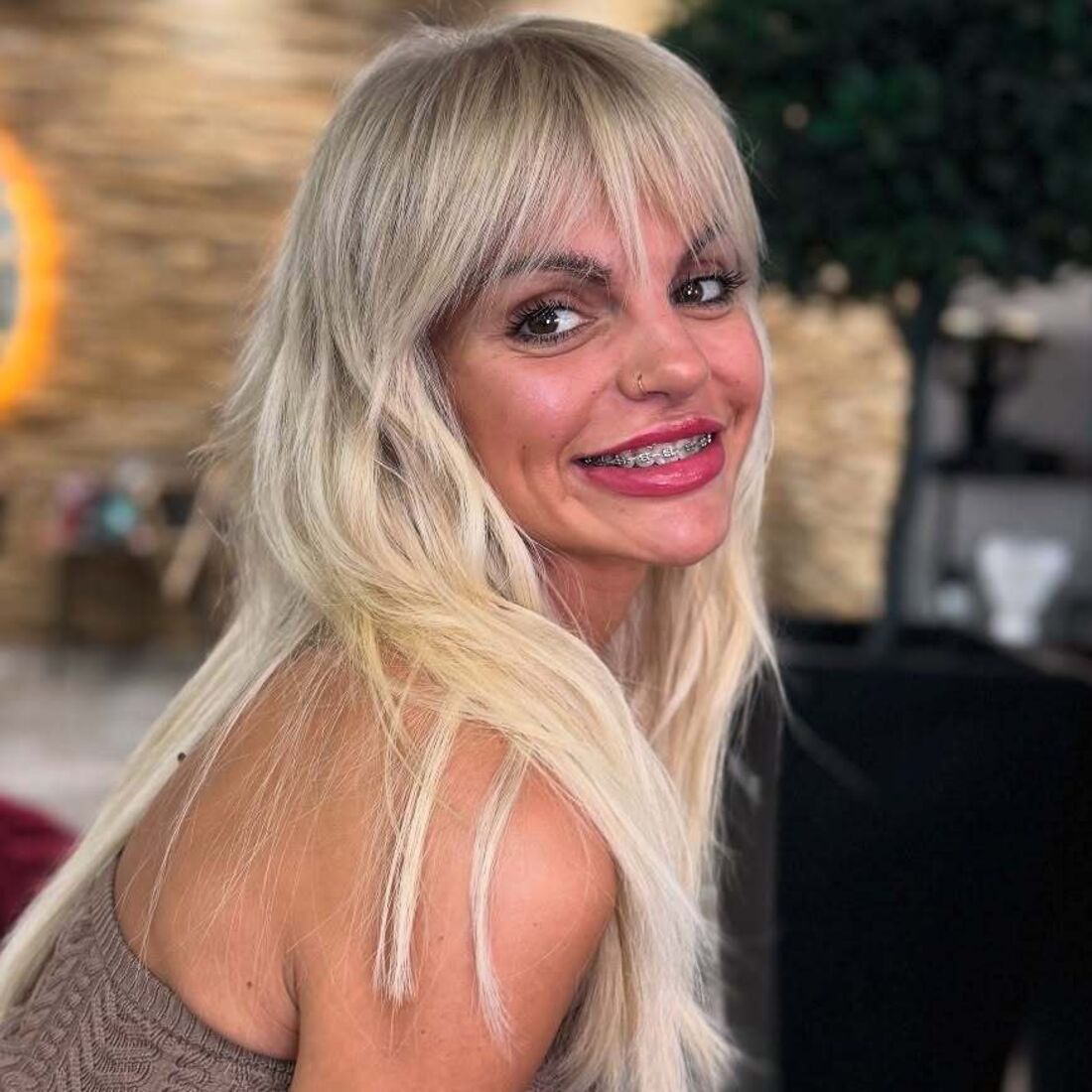 Fanny Rodrigues mostra o novo visual