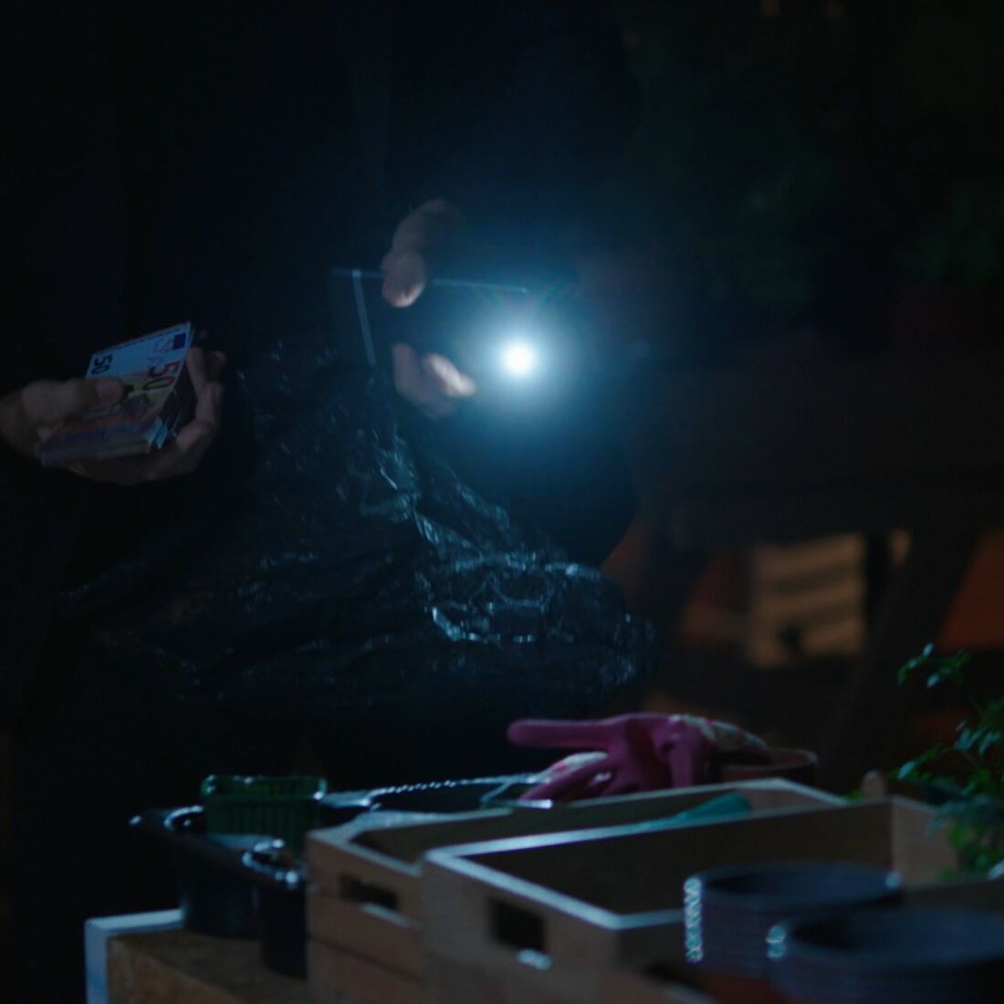 Jorge rouba Virgílio e encontra ouro