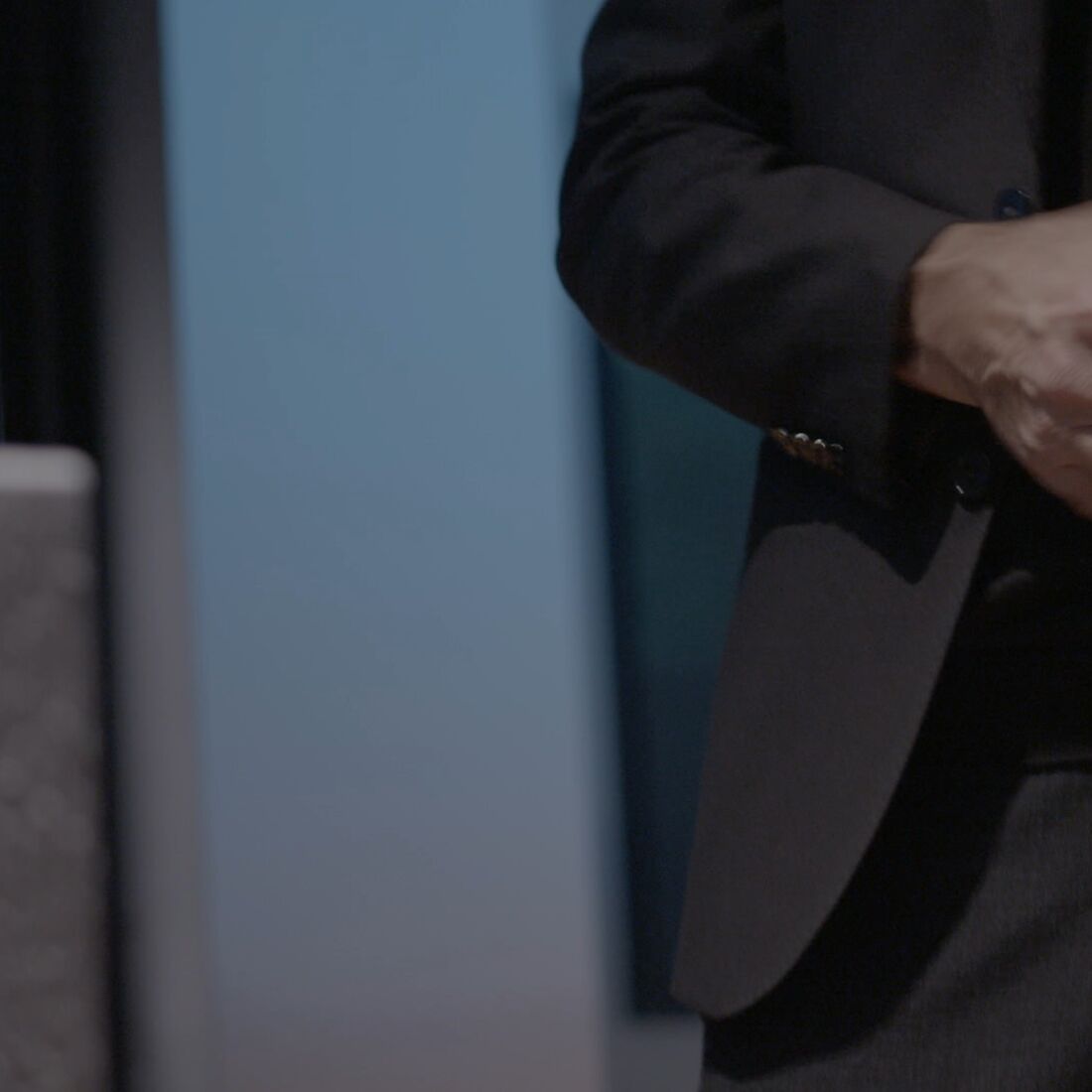 Jorge rouba Virgílio e fica milionário com barra de ouro