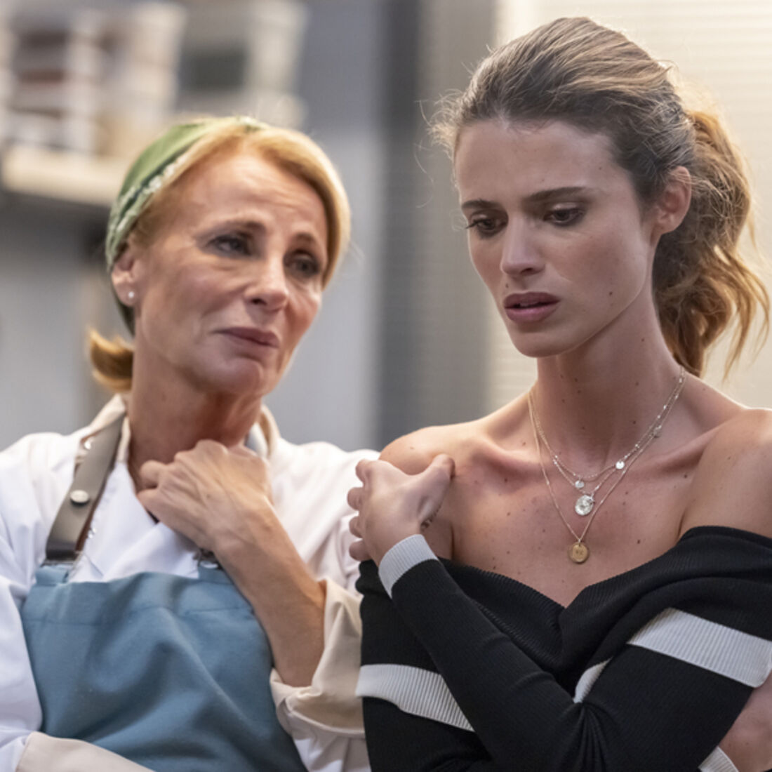 Mariana regressa a casa, mas mente a Laura e Hector sobre o paradeiro da bebé.
