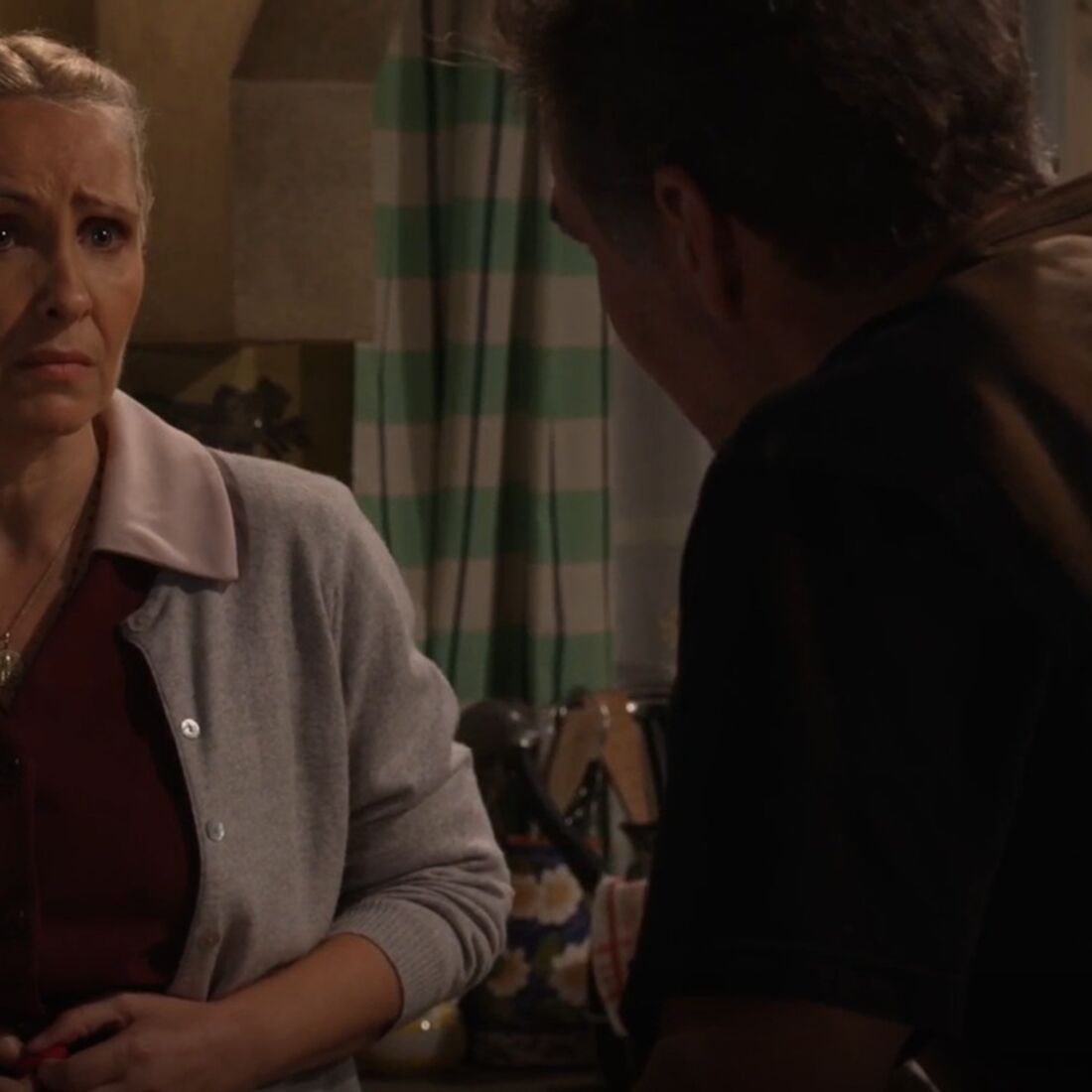 Maria devastada após agressão de Luís por traição com Micá