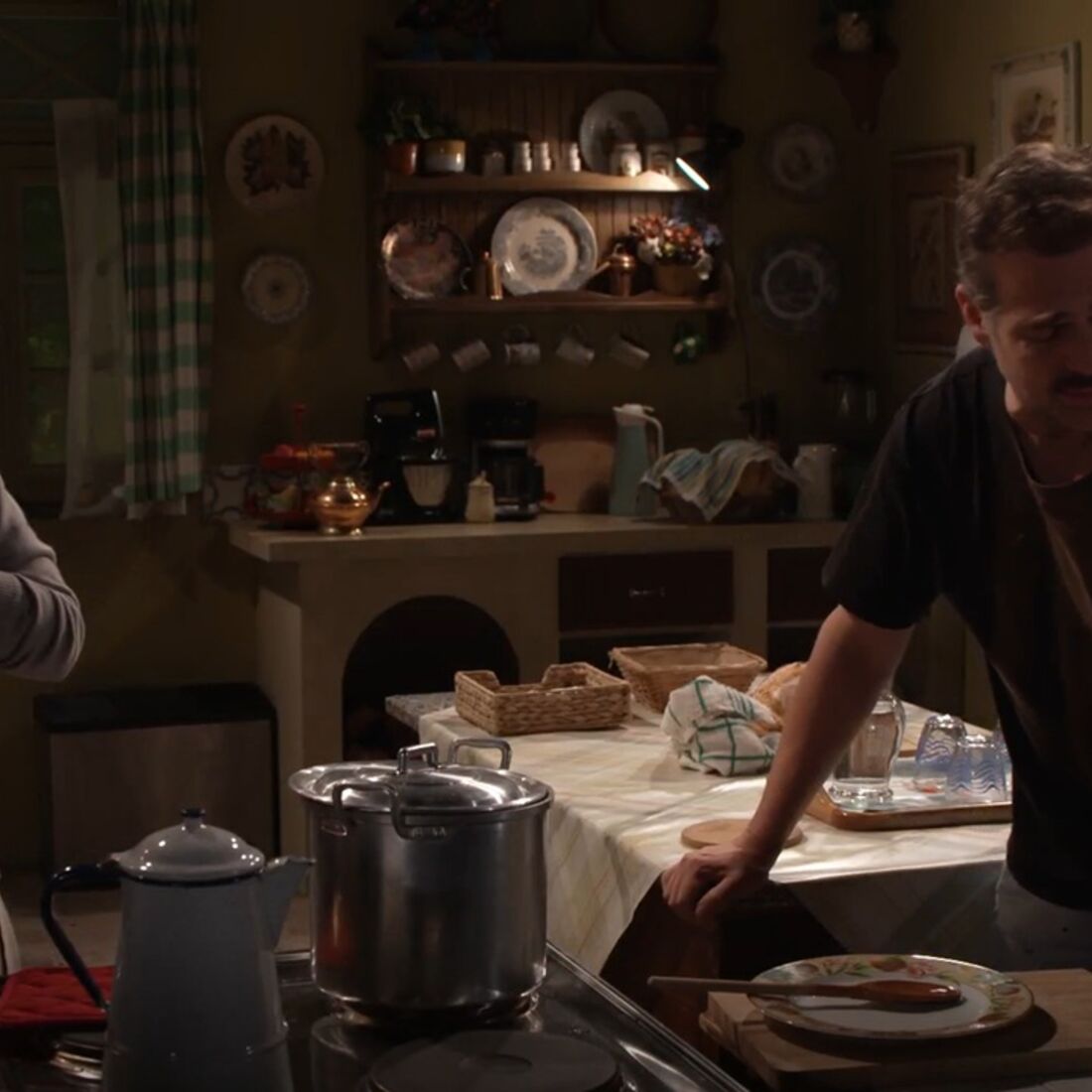 Luís espanca Maria após traição com Micá. Mulher devastada