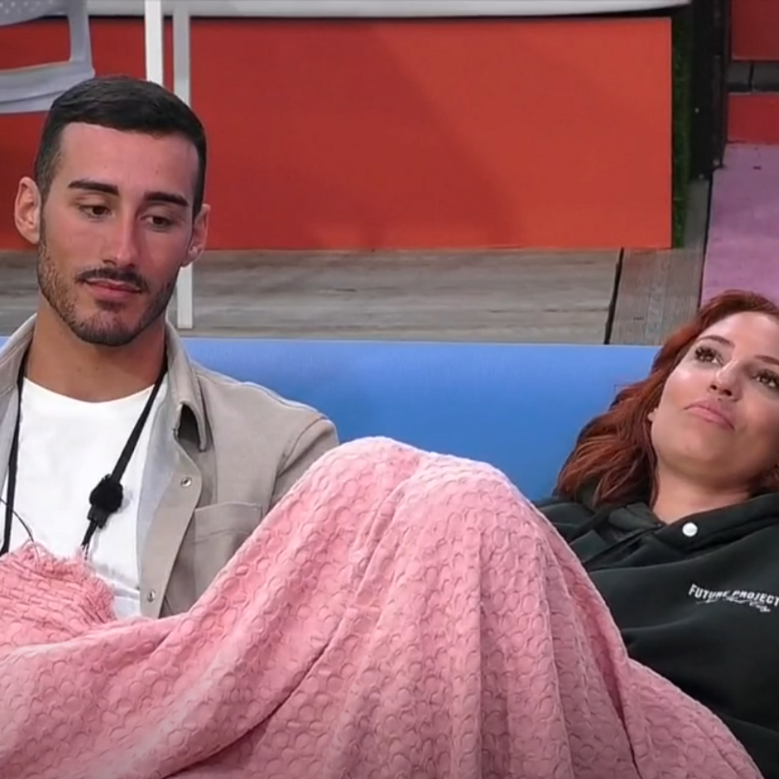 Após brincadeira, Catarina Miranda isola-se e chora no Big Brother