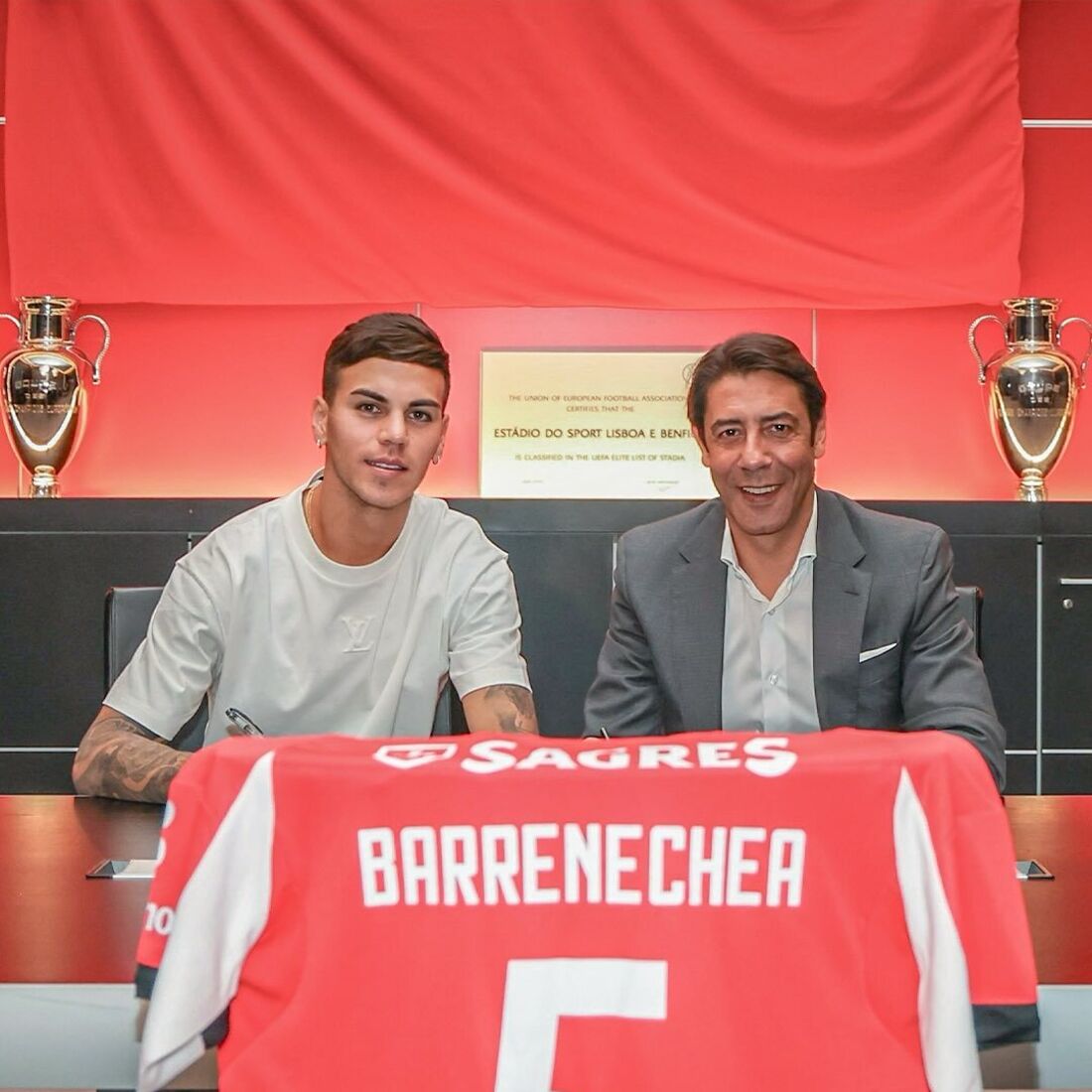 Barrenechea reforça o Benfica e veste a camisola 5