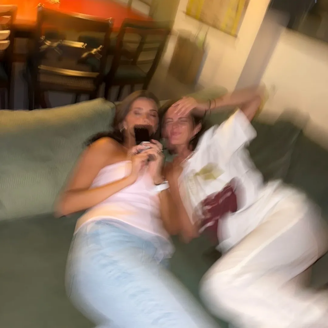 Joana e Inês Aguiar de férias no Algarve