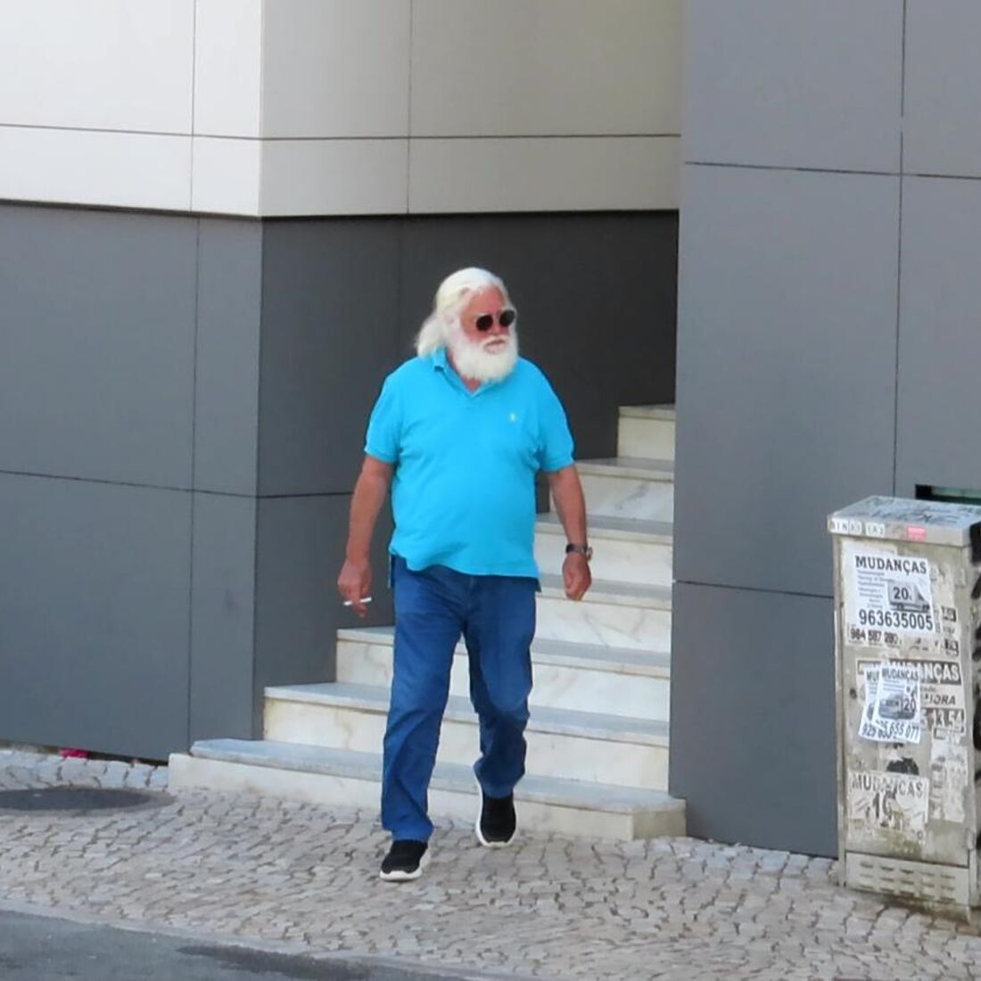 Dudu reúne-se com Toni e Marquinho para a partilha de bens