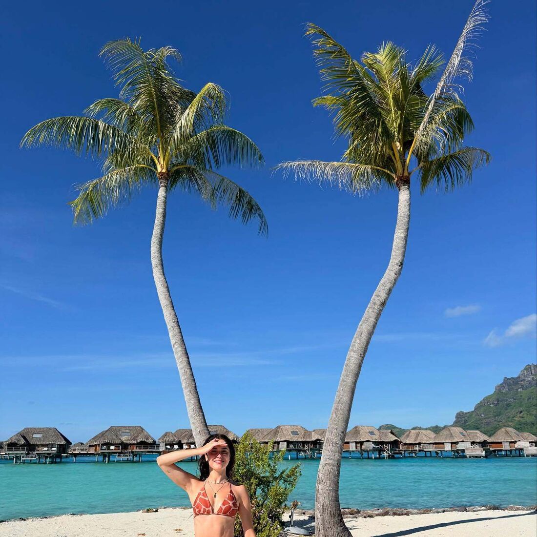 João Neves e Madalena Aragão desfrutam de férias românticas em Bora Bora, após passagem por Tavira