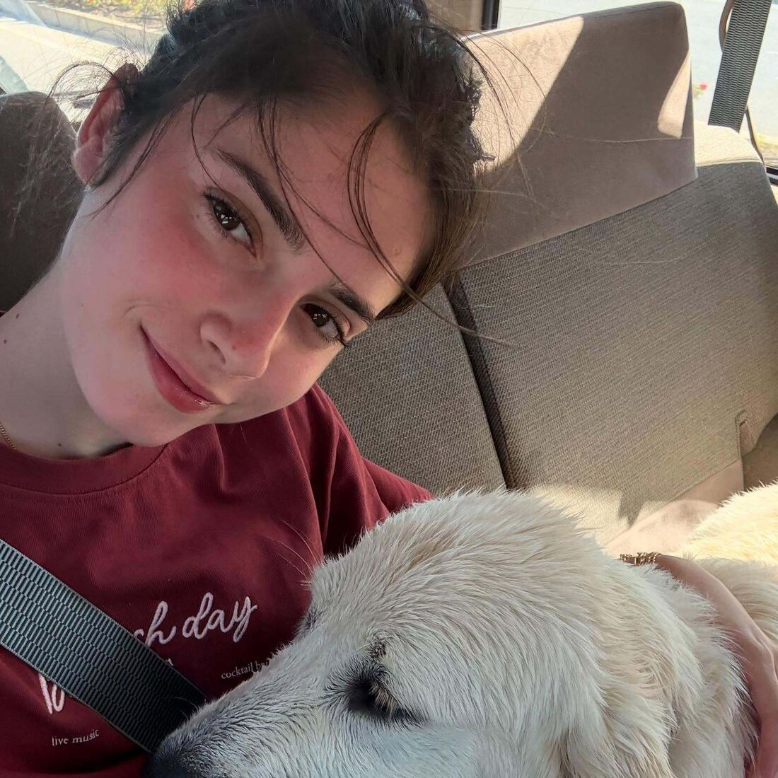 João Neves e Madalena Aragão desfrutam de férias românticas entre Tavira e Bora Bora