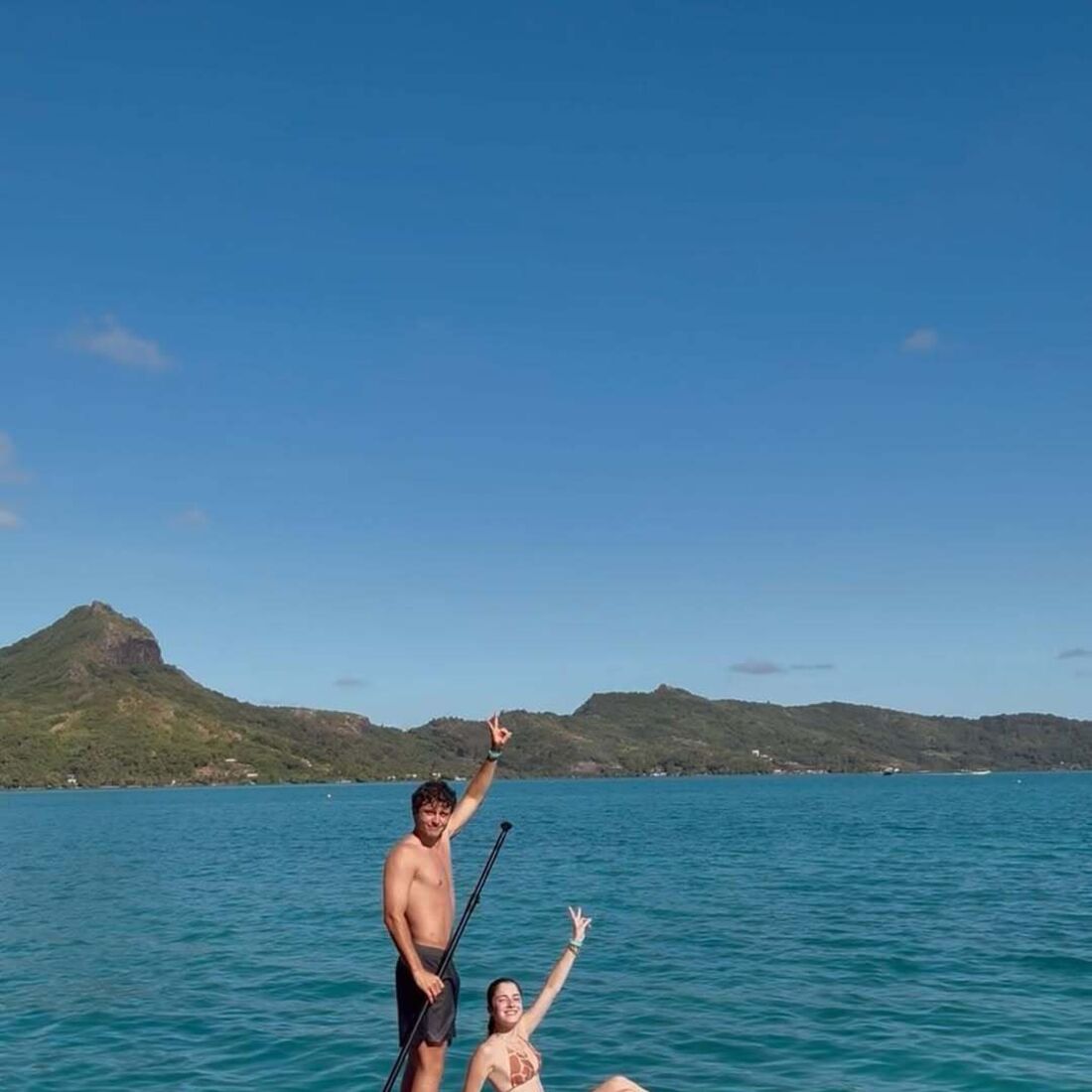 João Neves e Madalena Aragão de férias em Bora Bora