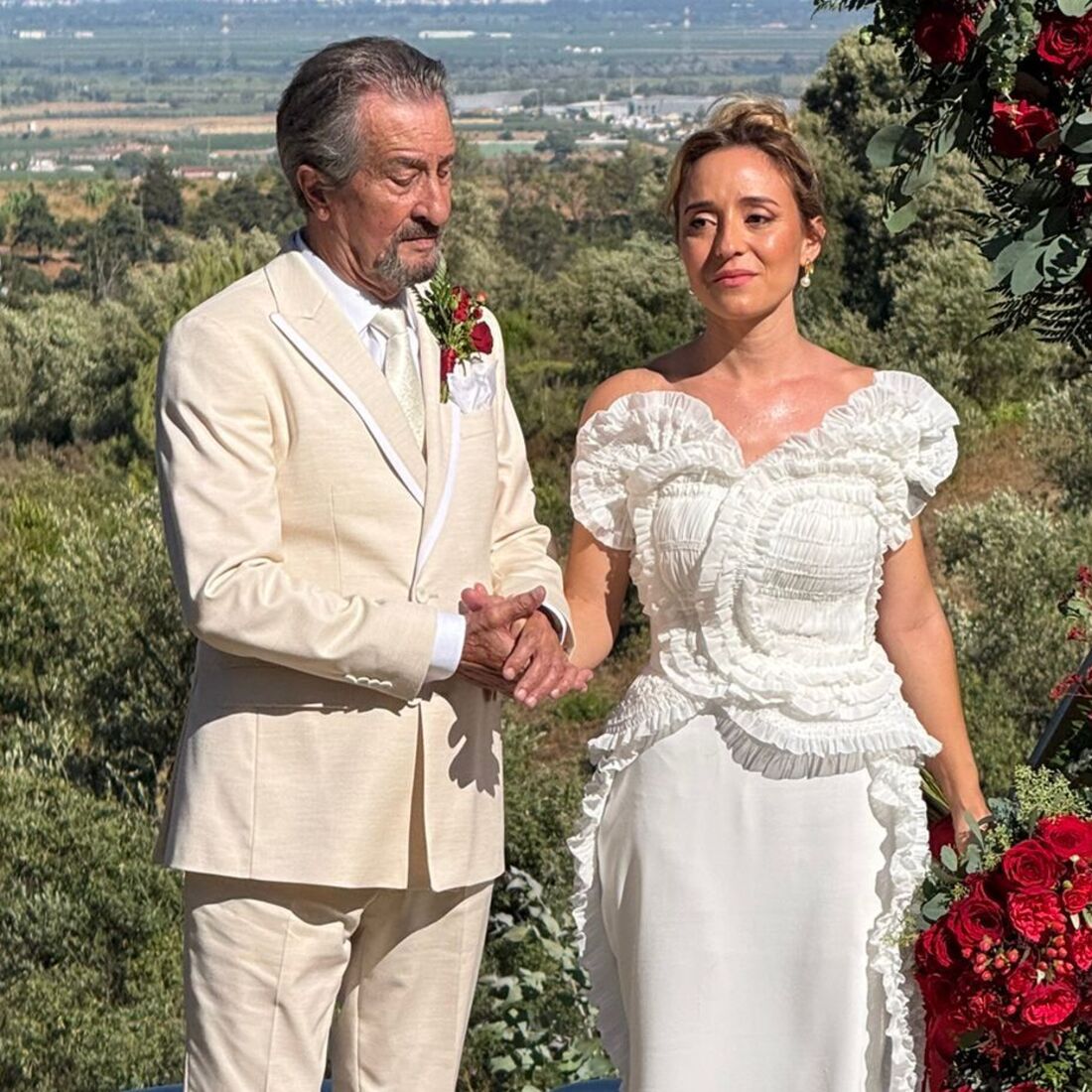 Rosa Bela e Carlos Areia casam numa cerimónia emotiva